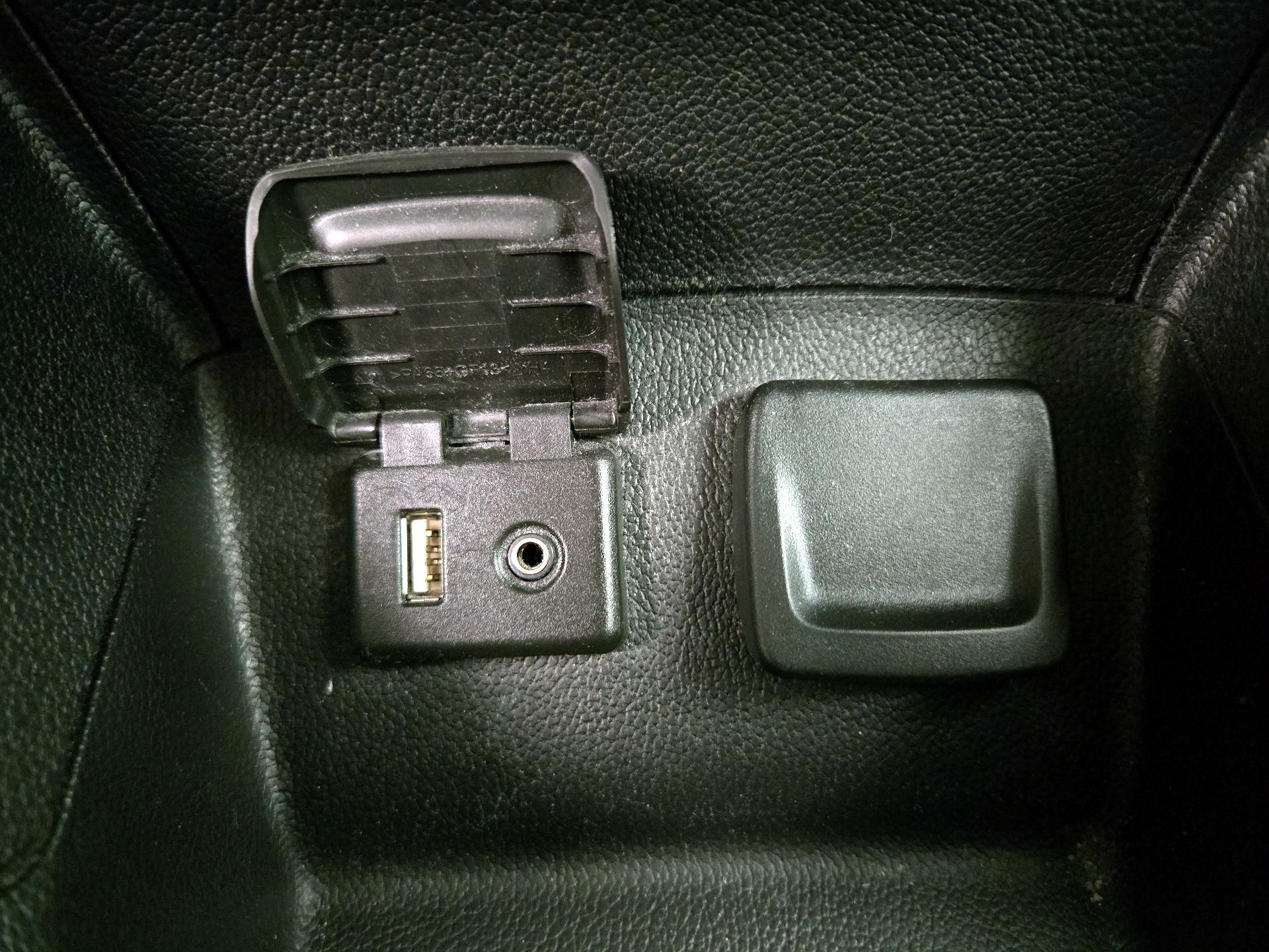 Thumbnail: 2017 Chevrolet Cruze - 18