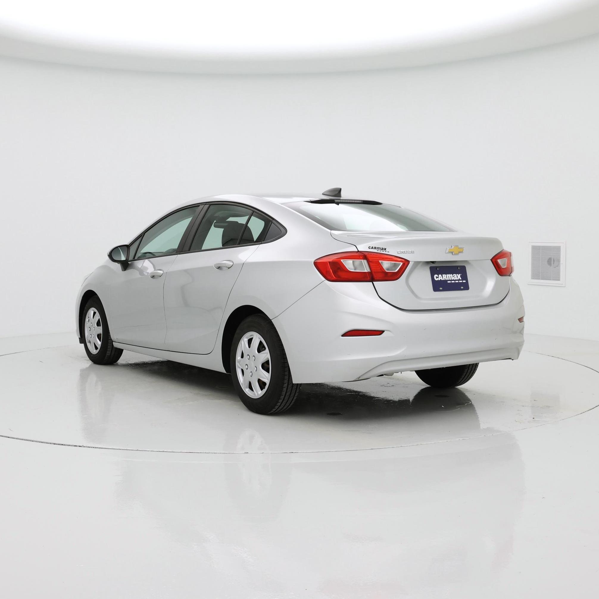 Thumbnail: 2017 Chevrolet Cruze - 2