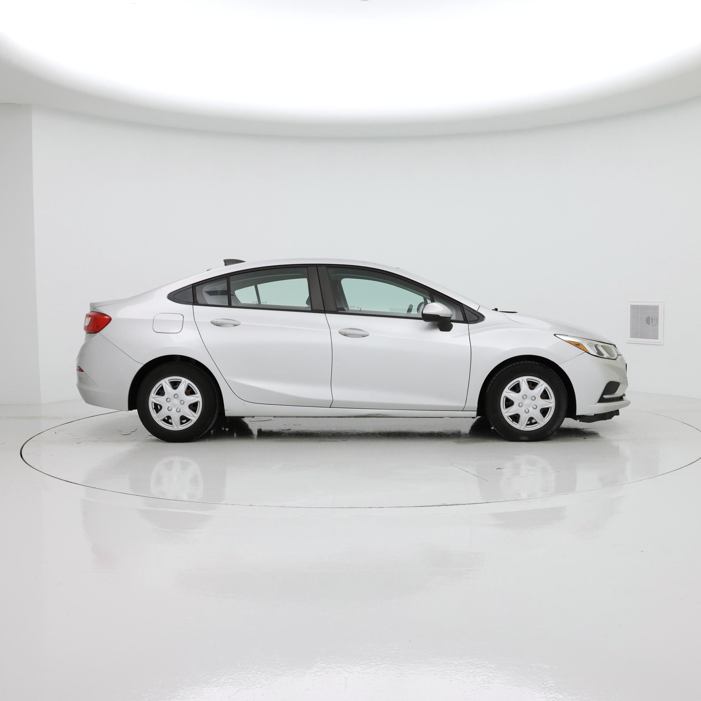 Thumbnail: 2017 Chevrolet Cruze - 7