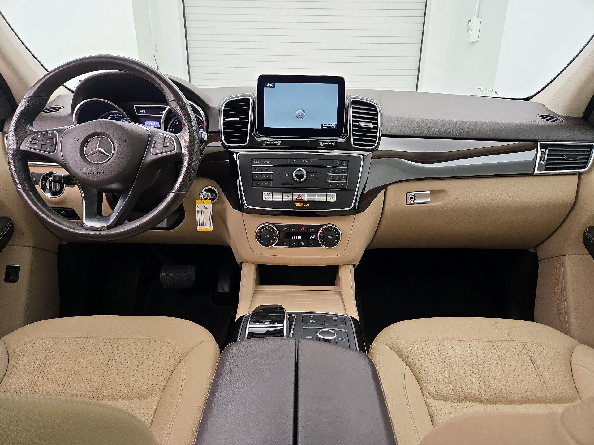 Thumbnail: 2017 Mercedes-Benz GLE - 9