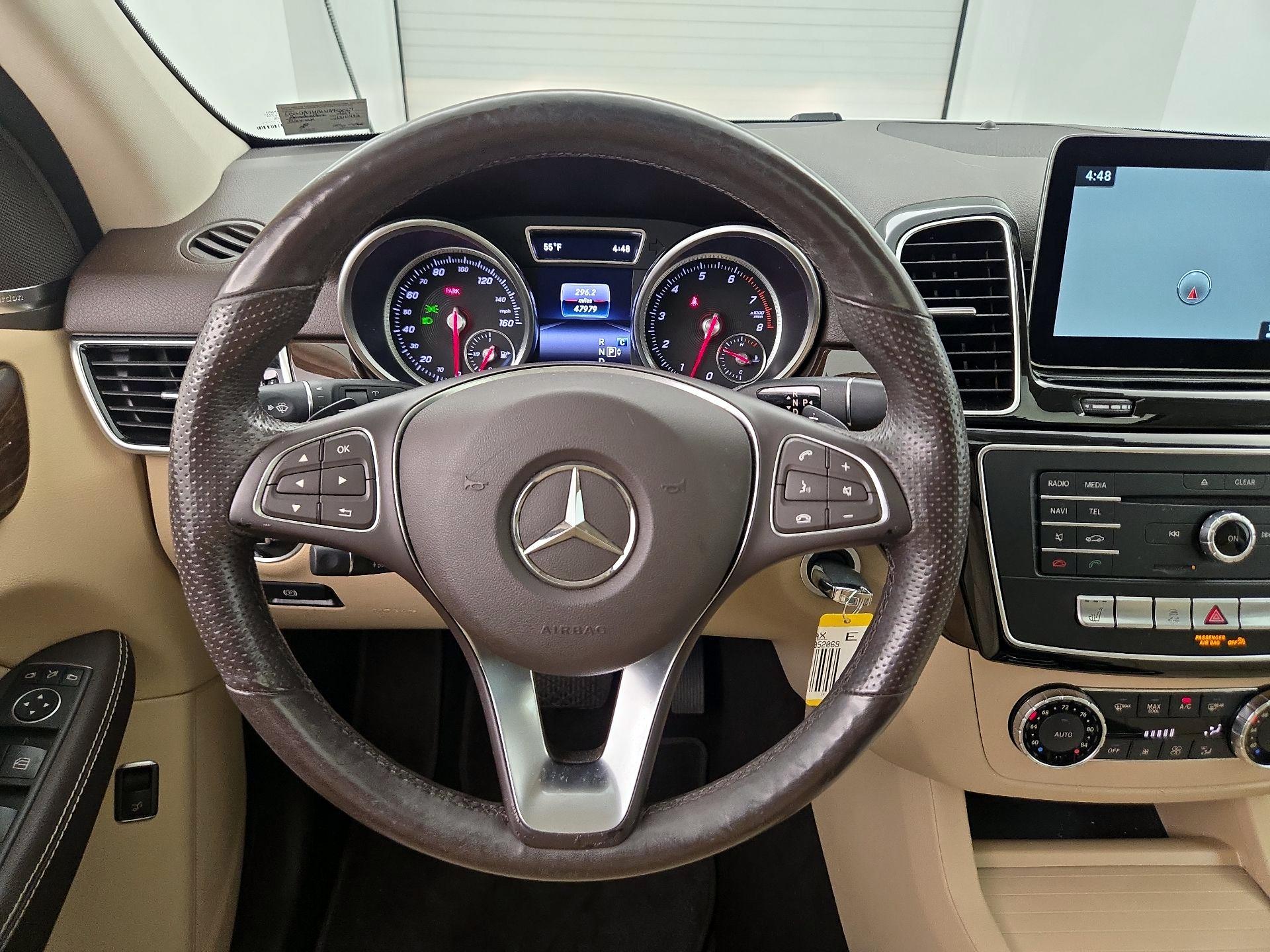 Thumbnail: 2017 Mercedes-Benz GLE - 10