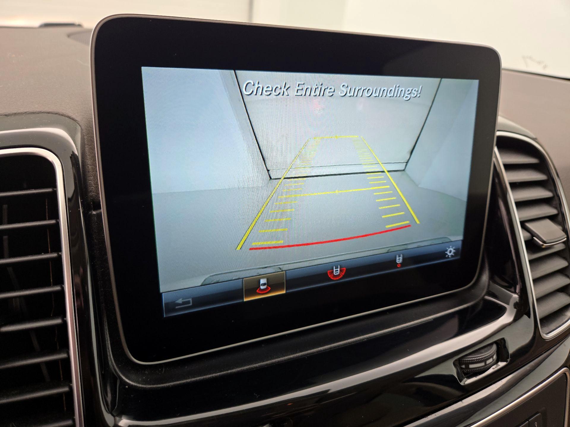 Thumbnail: 2017 Mercedes-Benz GLE - 15