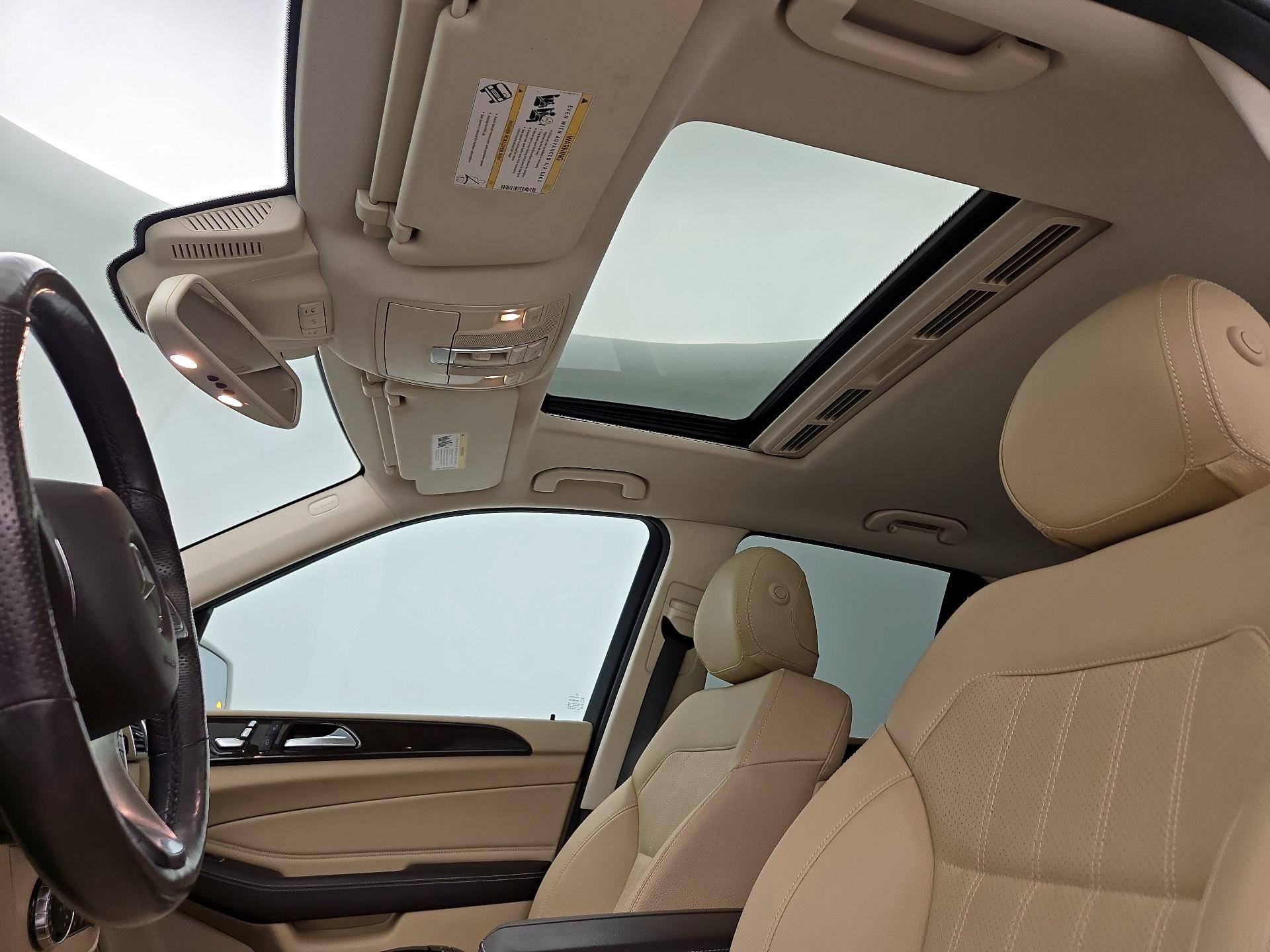 Thumbnail: 2017 Mercedes-Benz GLE - 20