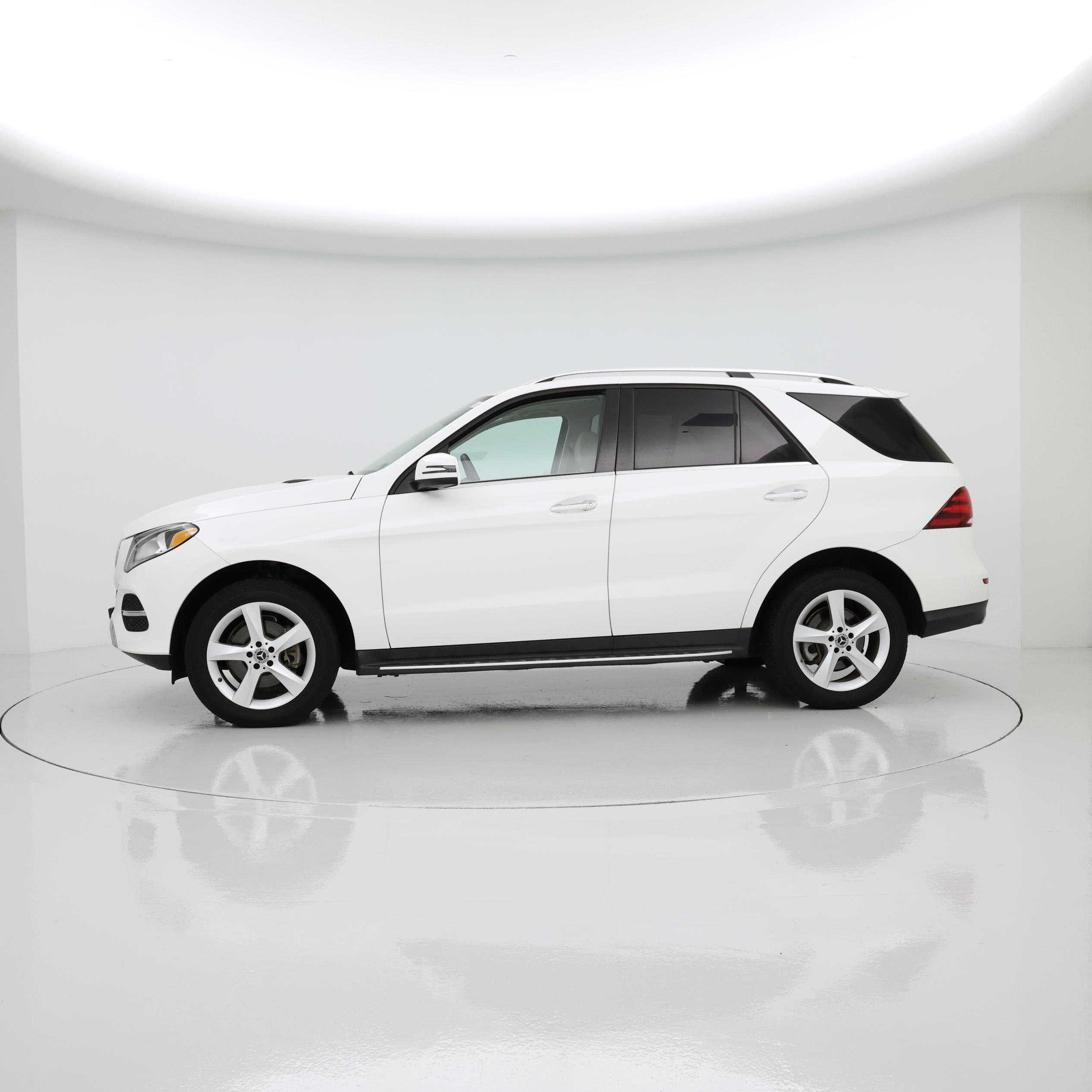 Thumbnail: 2017 Mercedes-Benz GLE - 3