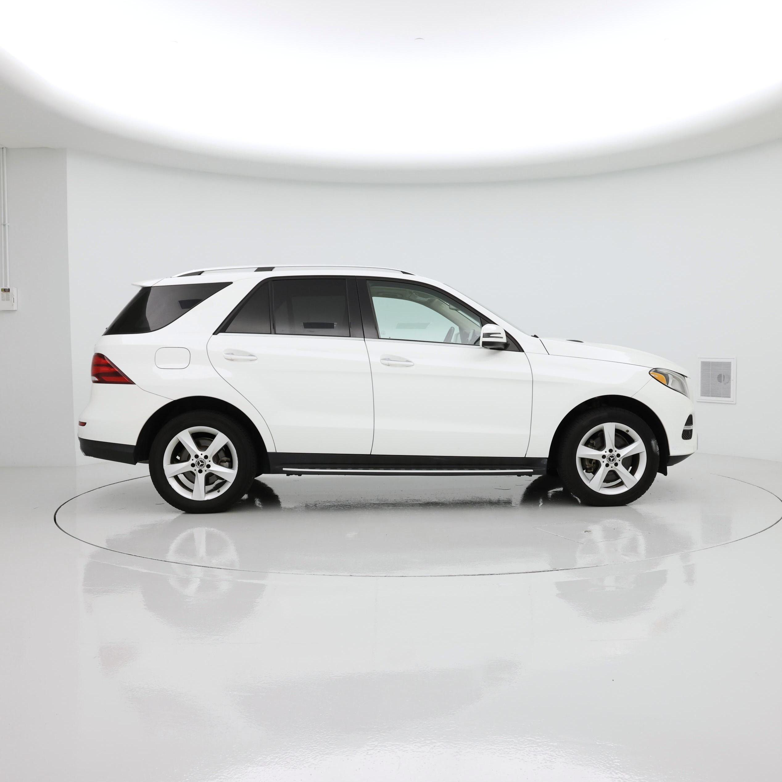 Thumbnail: 2017 Mercedes-Benz GLE - 7