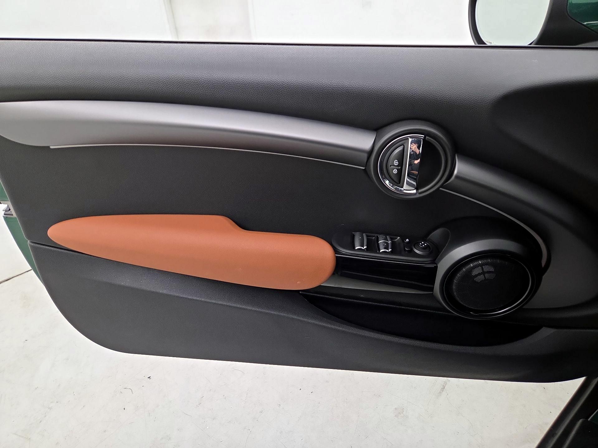 Thumbnail: 2022 MINI Cooper - 12