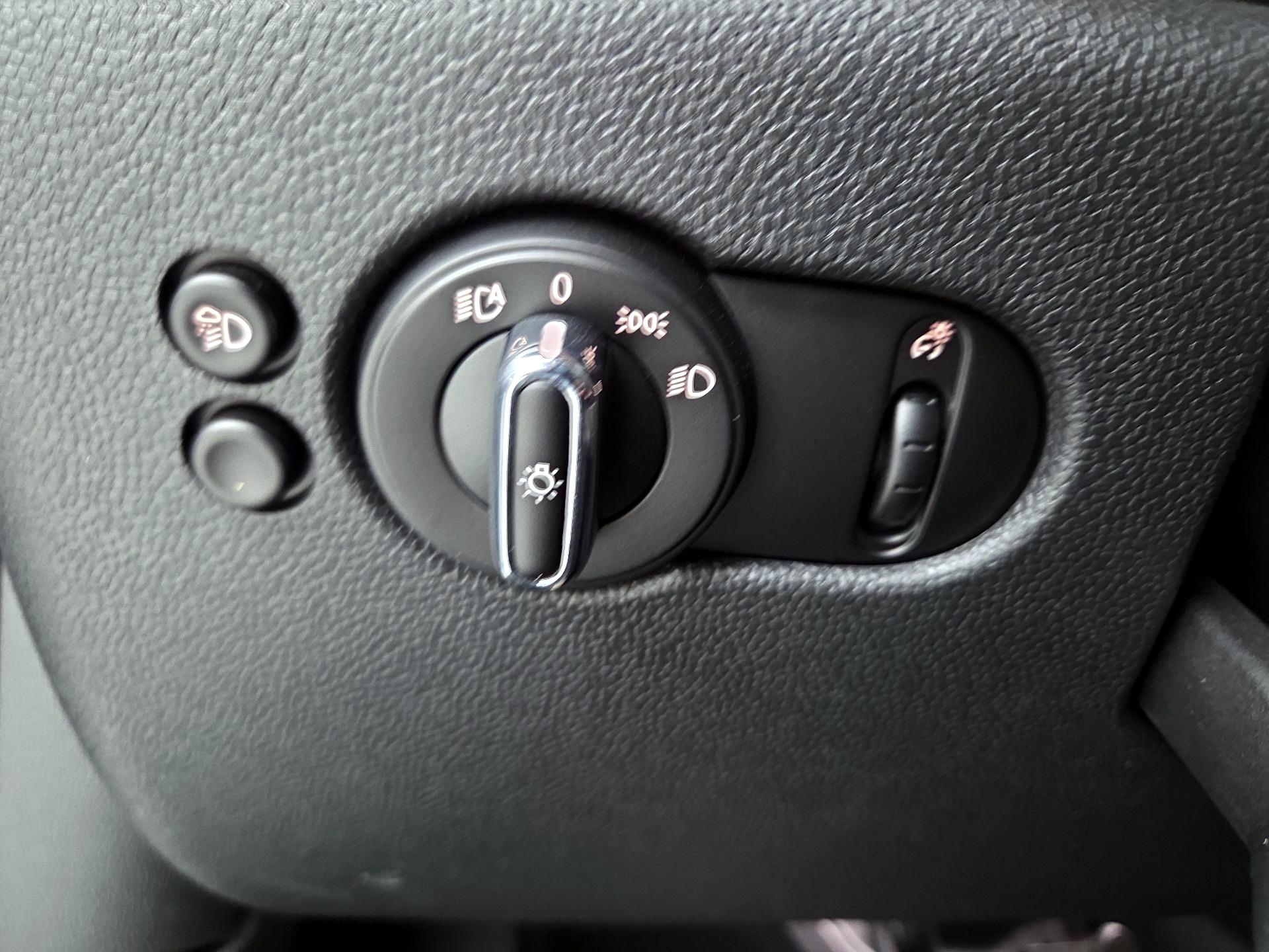 Thumbnail: 2022 MINI Cooper - 13