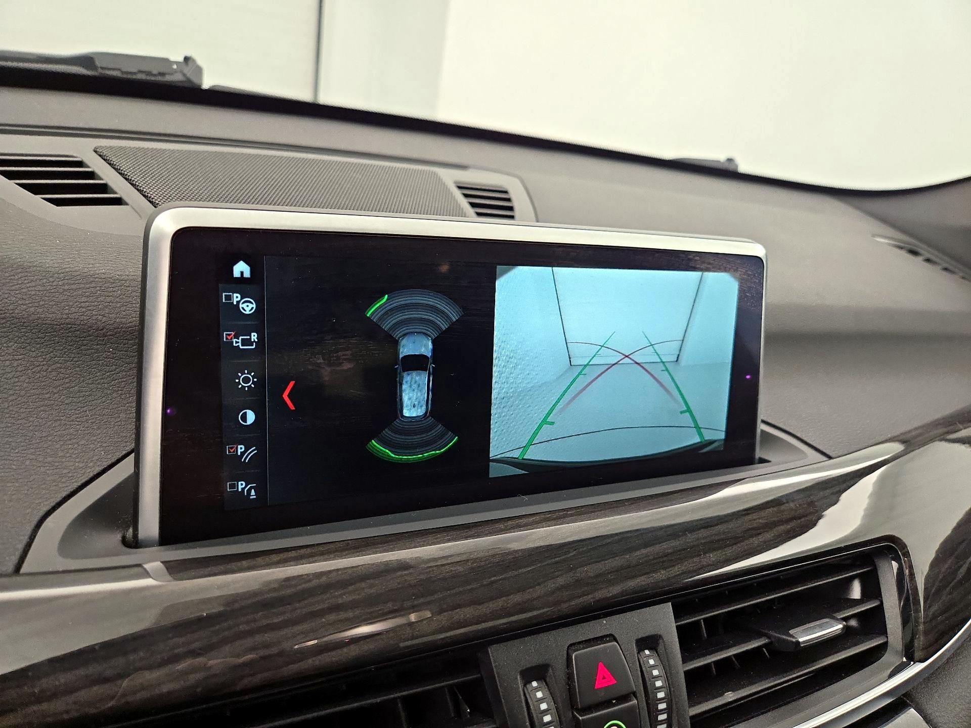 Thumbnail: 2018 BMW X1 - 15