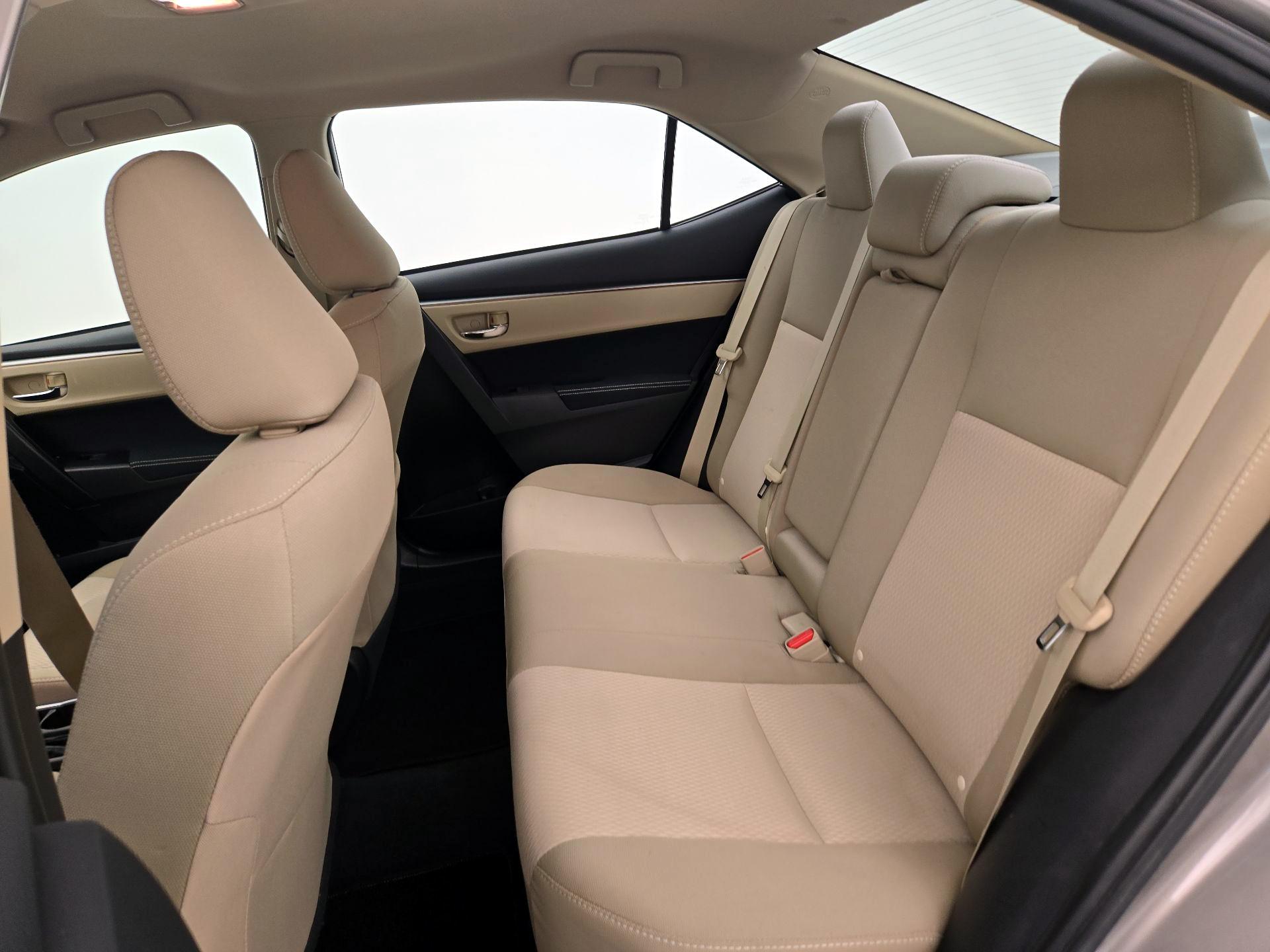 Thumbnail: 2015 Toyota Corolla - 19