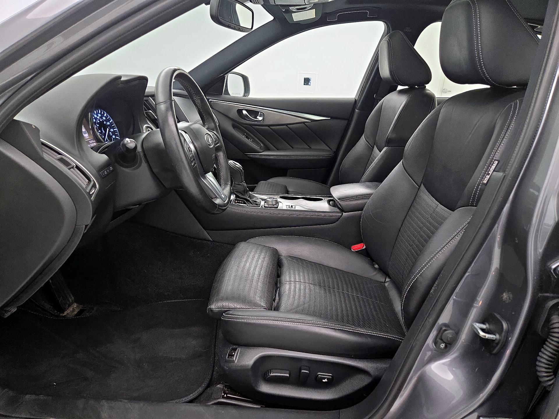 Thumbnail: 2020 INFINITI Q50 - 11