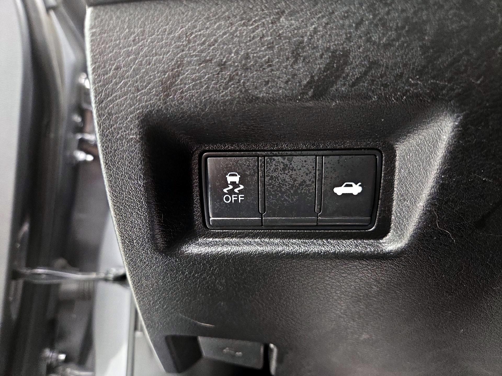 Thumbnail: 2020 INFINITI Q50 - 13