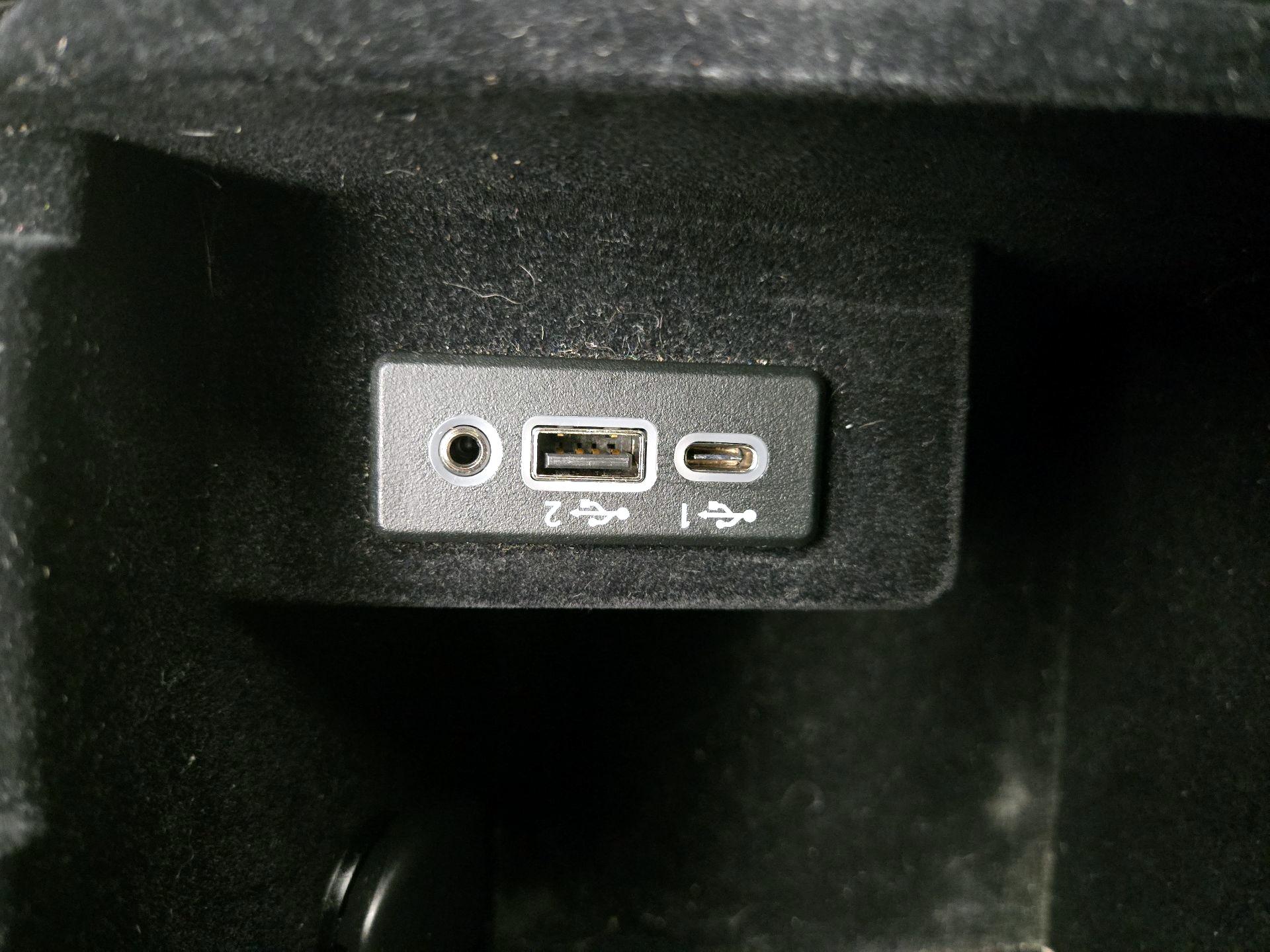 Thumbnail: 2020 INFINITI Q50 - 19