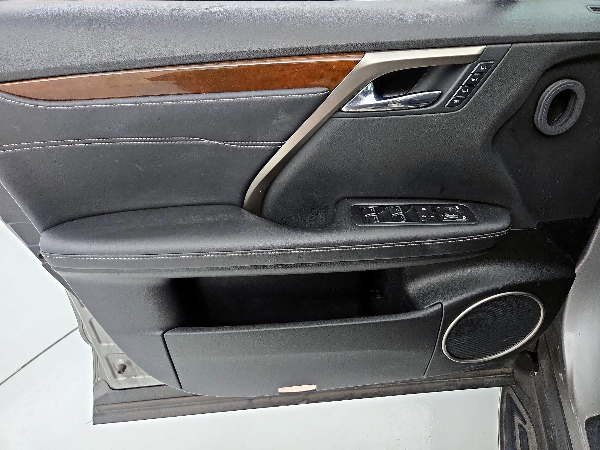 Thumbnail: 2017 Lexus RX - 12