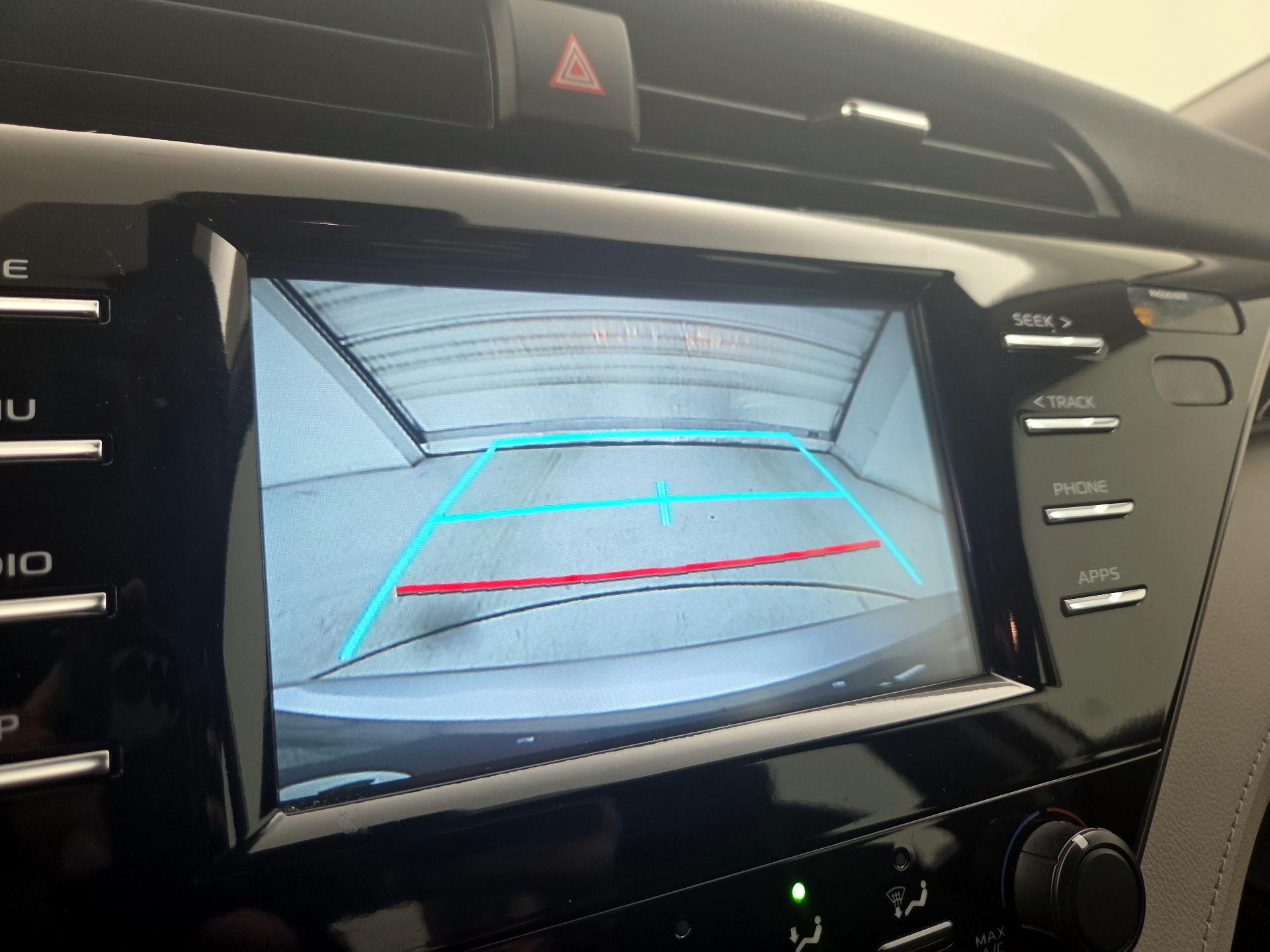 Thumbnail: 2019 Toyota Camry - 14