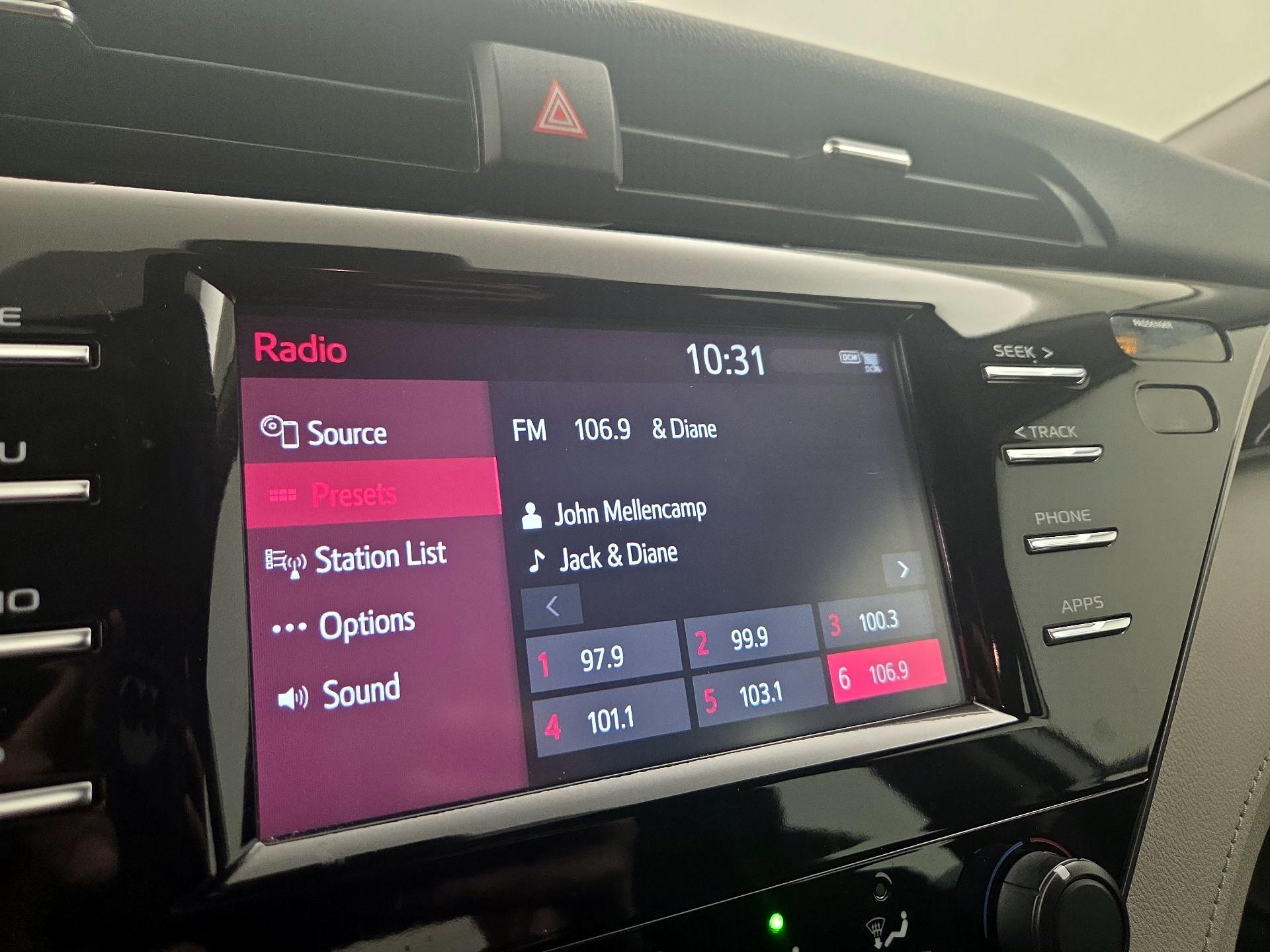 Thumbnail: 2019 Toyota Camry - 15