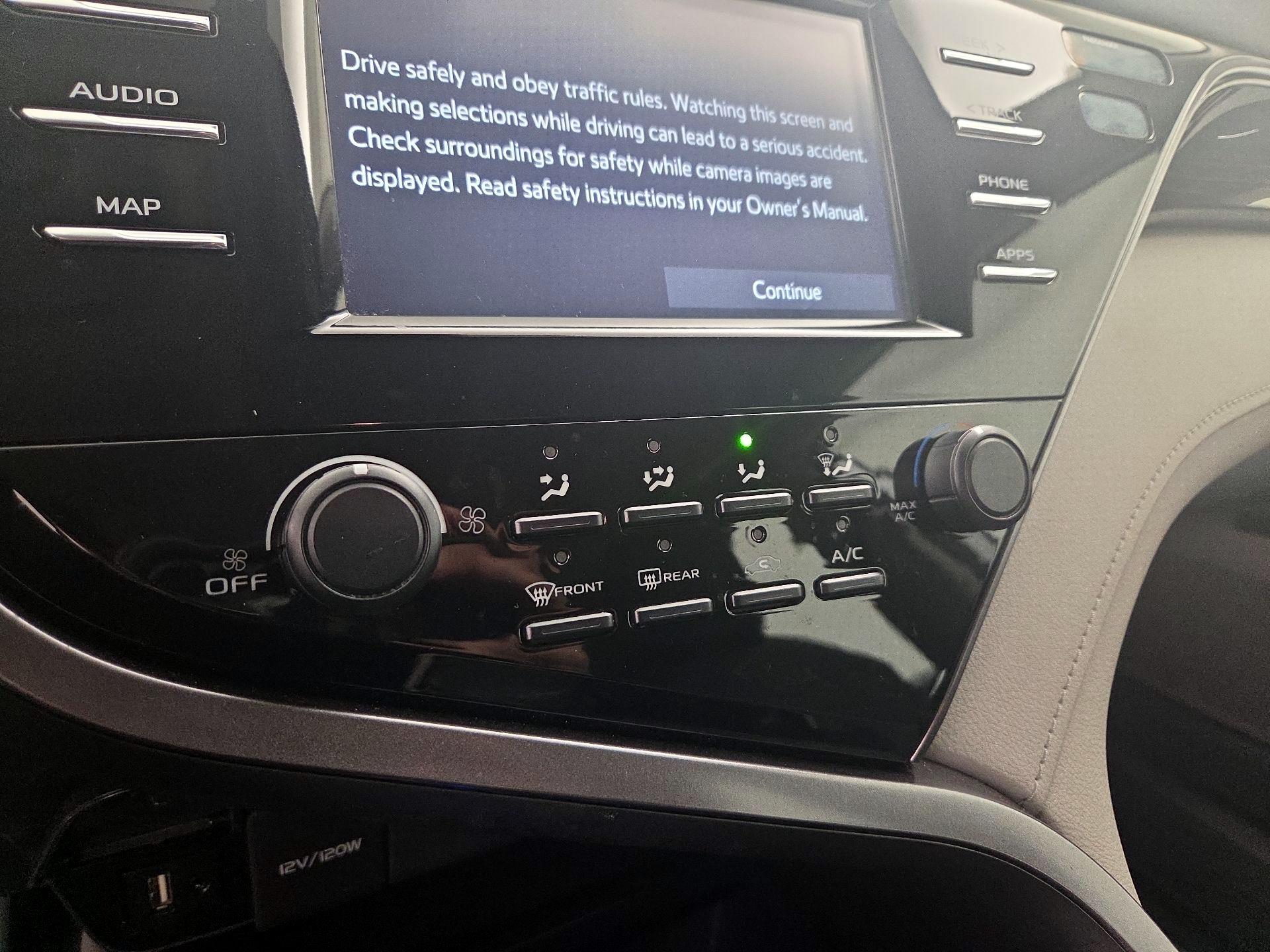 Thumbnail: 2019 Toyota Camry - 16