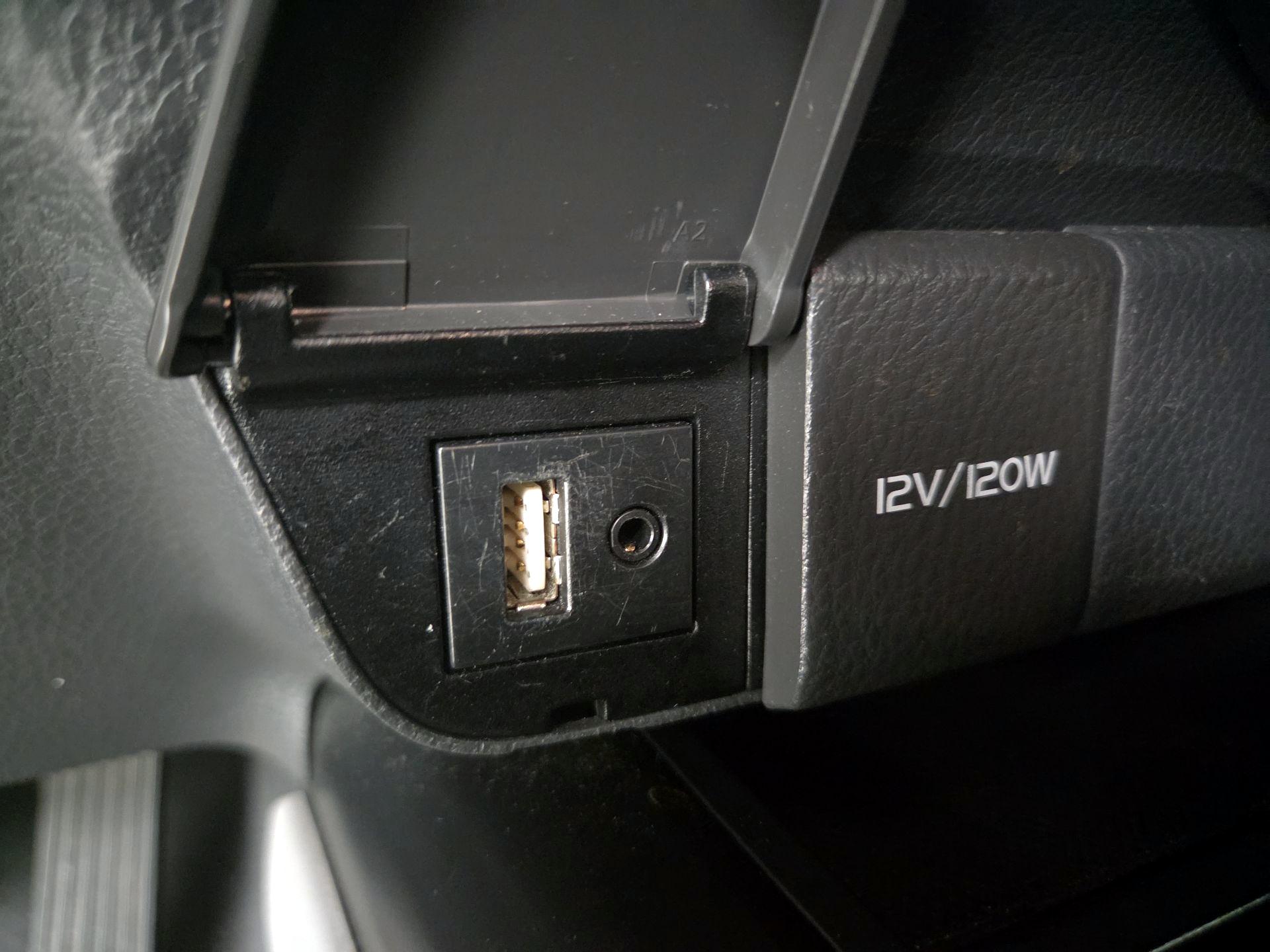 Thumbnail: 2019 Toyota Camry - 18