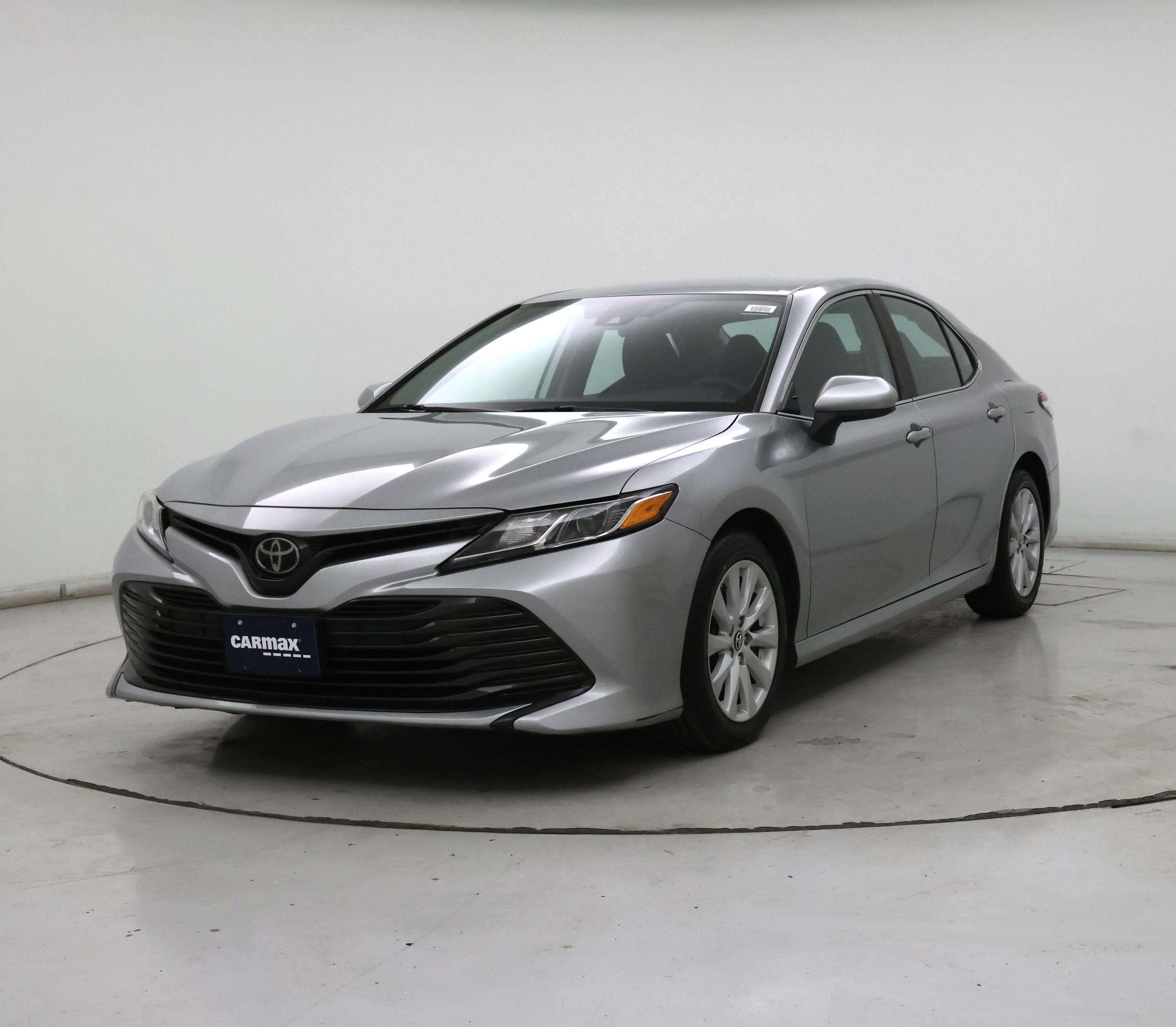 Thumbnail: 2019 Toyota Camry - 4