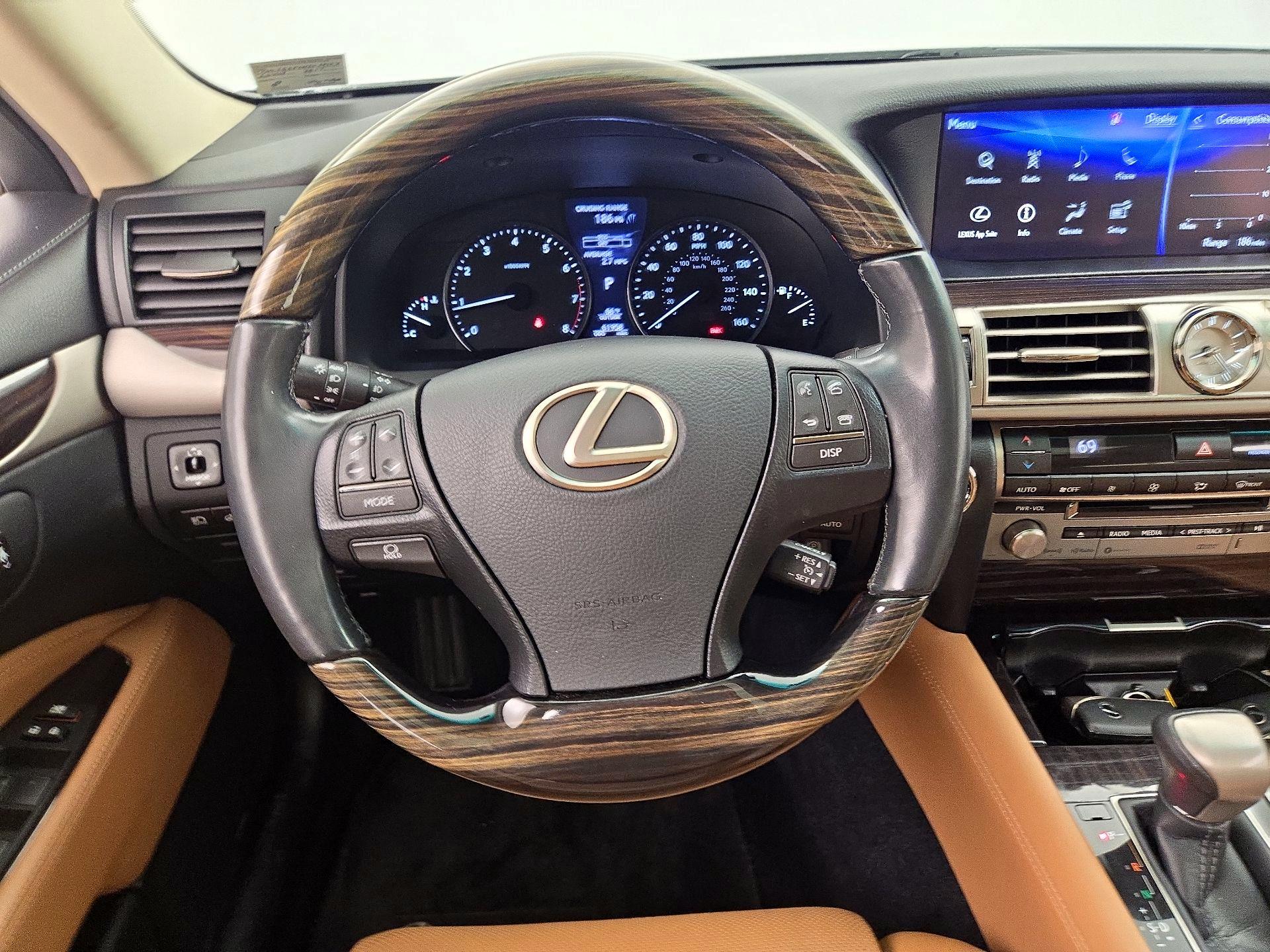 Thumbnail: 2017 Lexus LS - 10