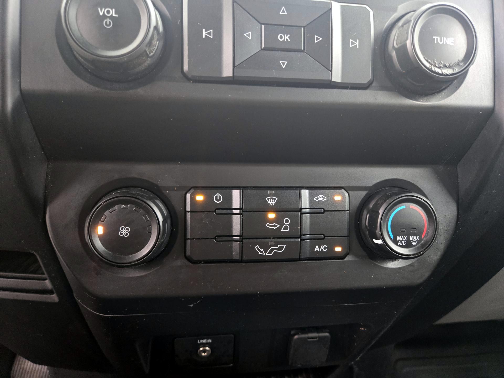 Thumbnail: 2019 Ford F-150 - 16