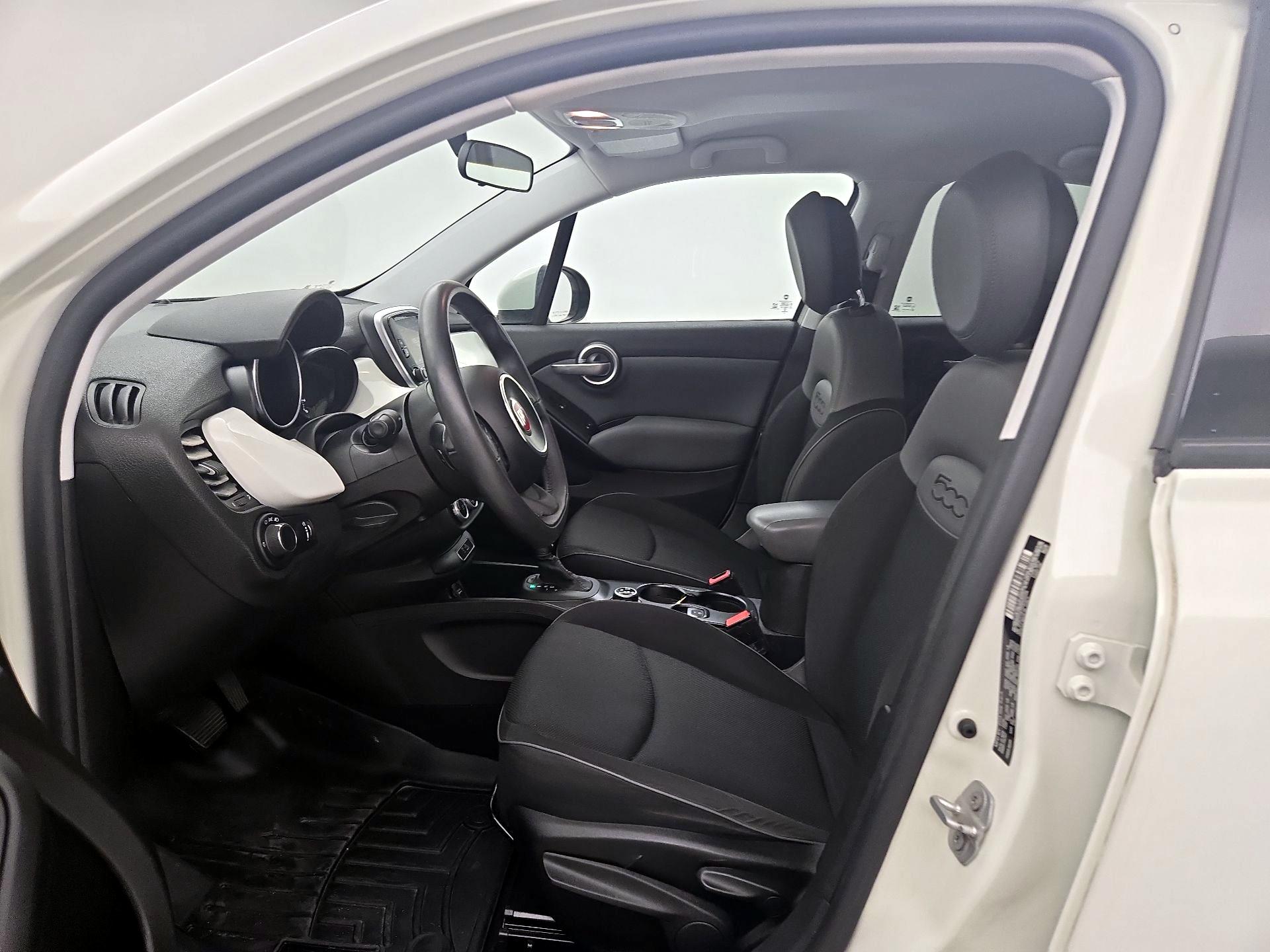 Thumbnail: 2016 Fiat 500X - 11