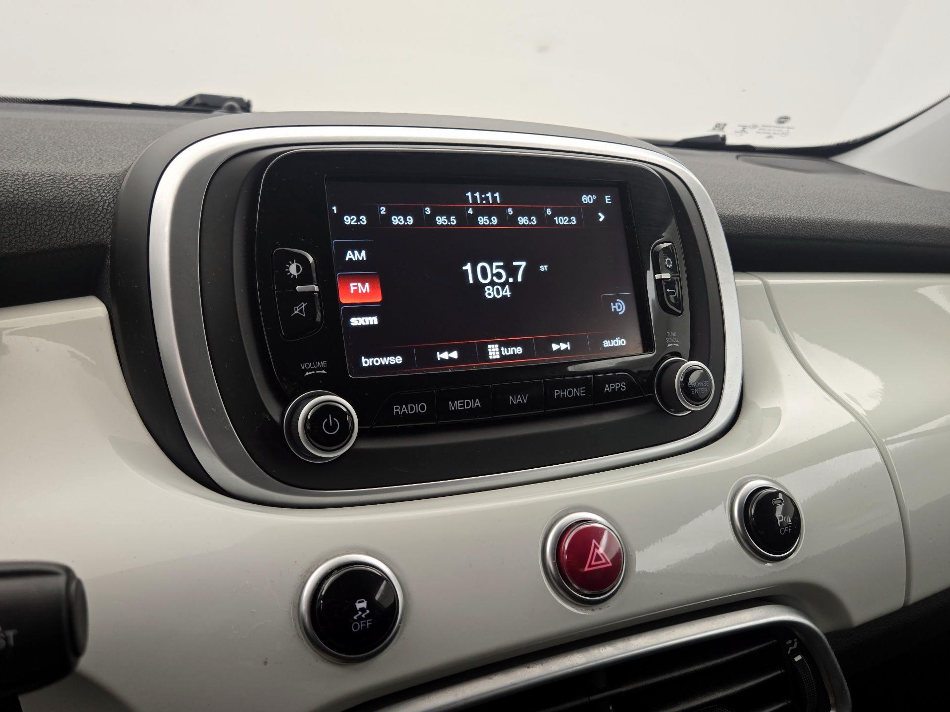 Thumbnail: 2016 Fiat 500X - 15