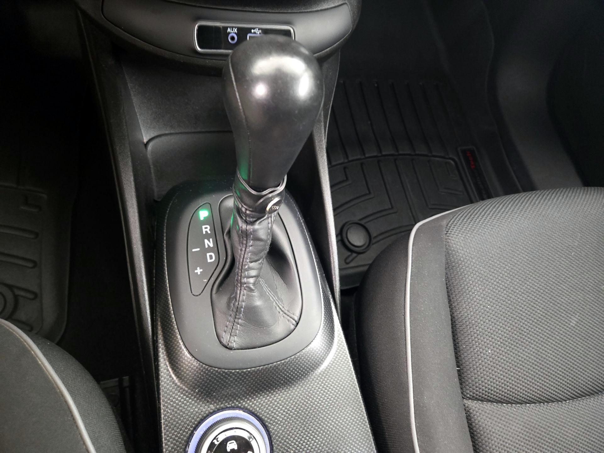 Thumbnail: 2016 Fiat 500X - 17