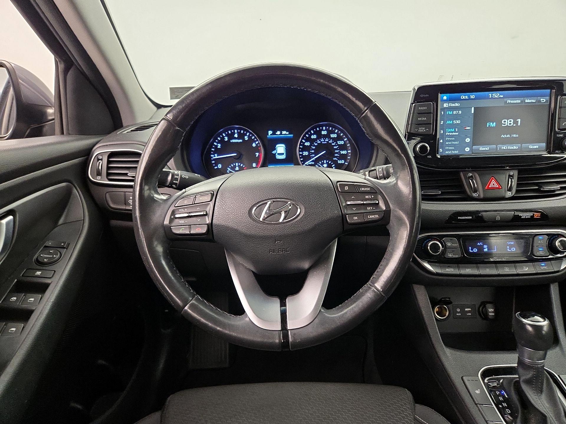 Thumbnail: 2018 Hyundai Elantra - 10