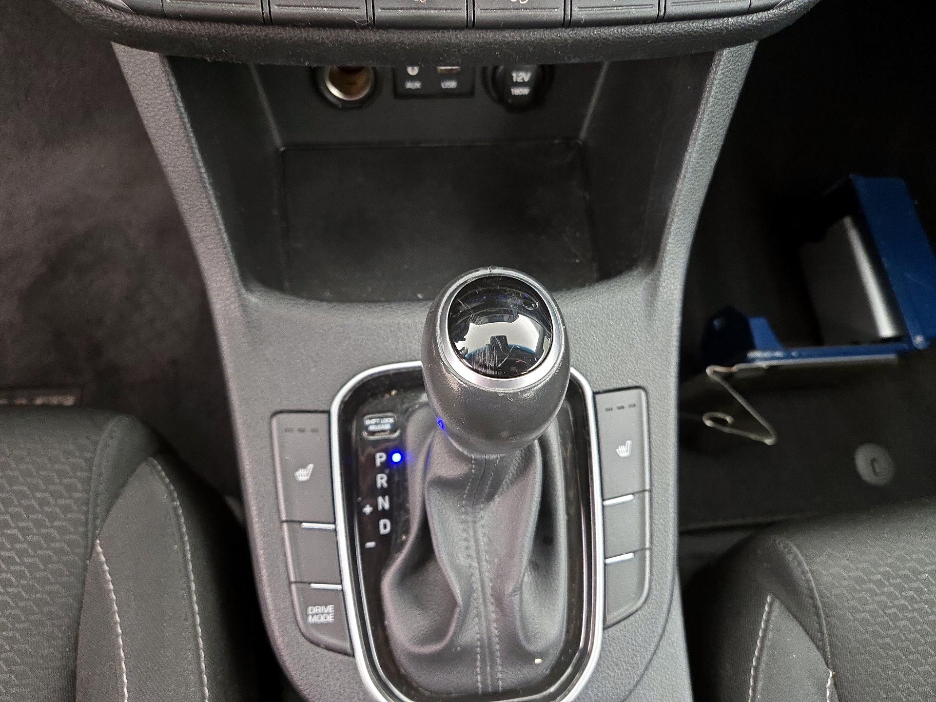 Thumbnail: 2018 Hyundai Elantra - 17