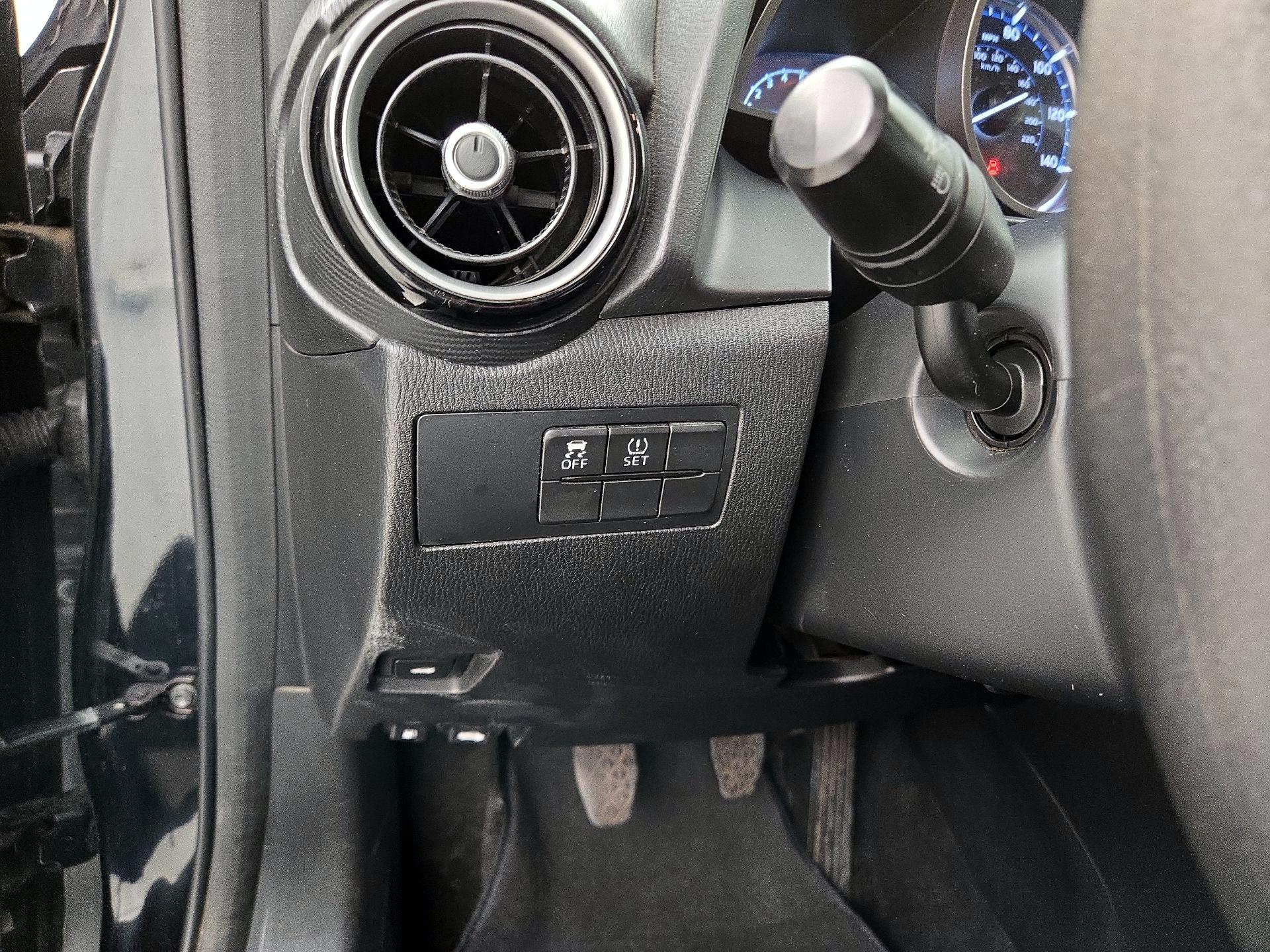 Thumbnail: 2019 Toyota Yaris - 13