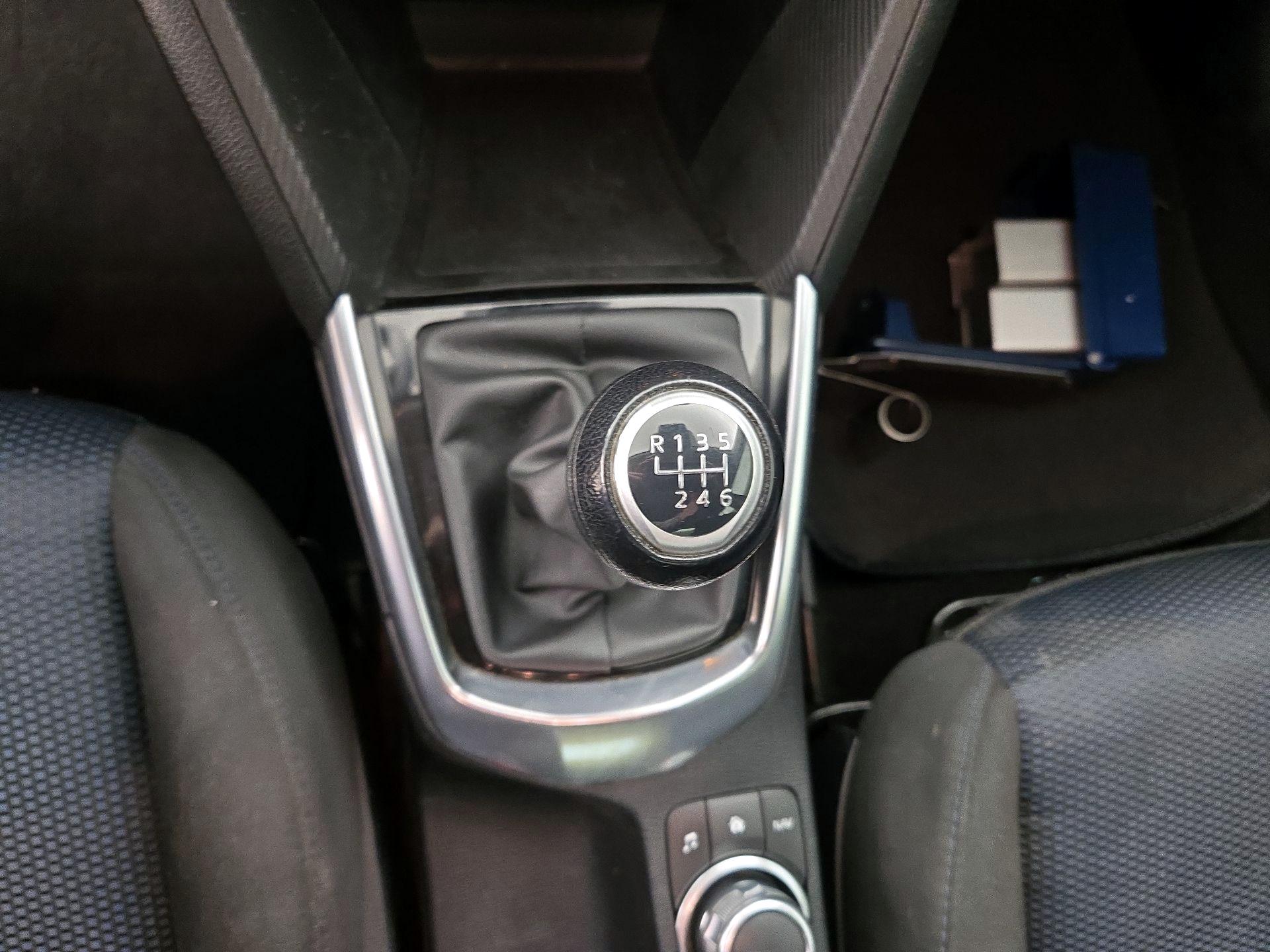 Thumbnail: 2019 Toyota Yaris - 17