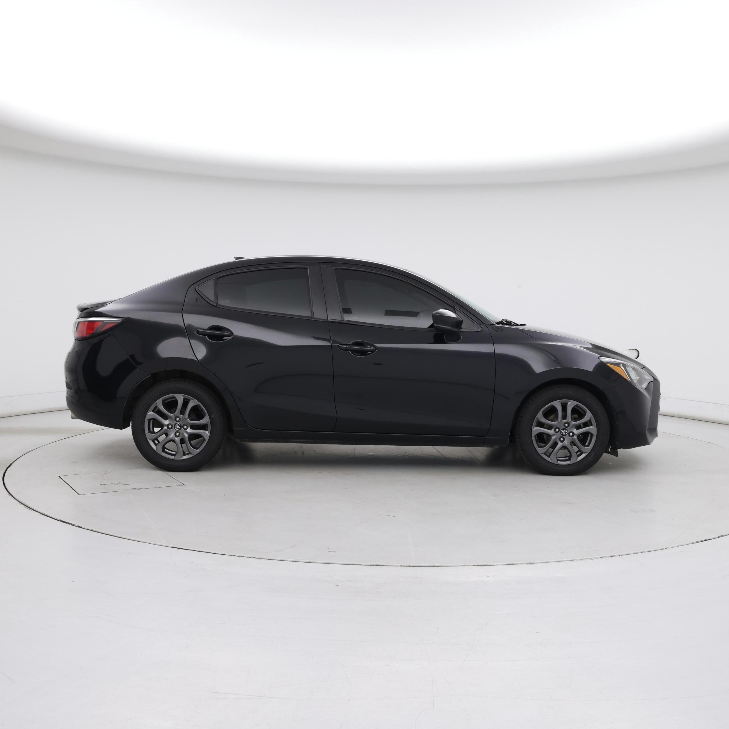 Thumbnail: 2019 Toyota Yaris - 7