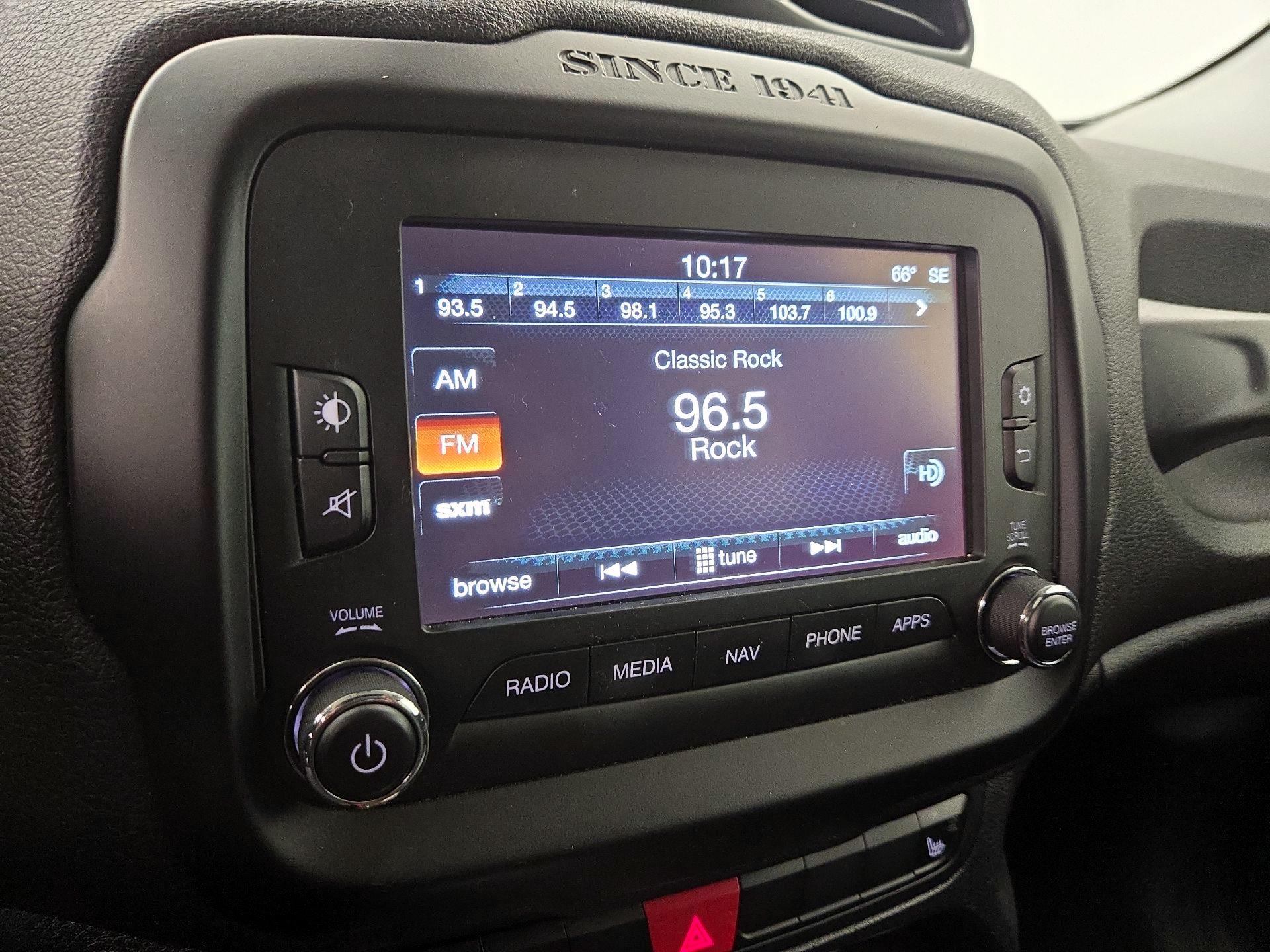 Thumbnail: 2017 Jeep Renegade - 14