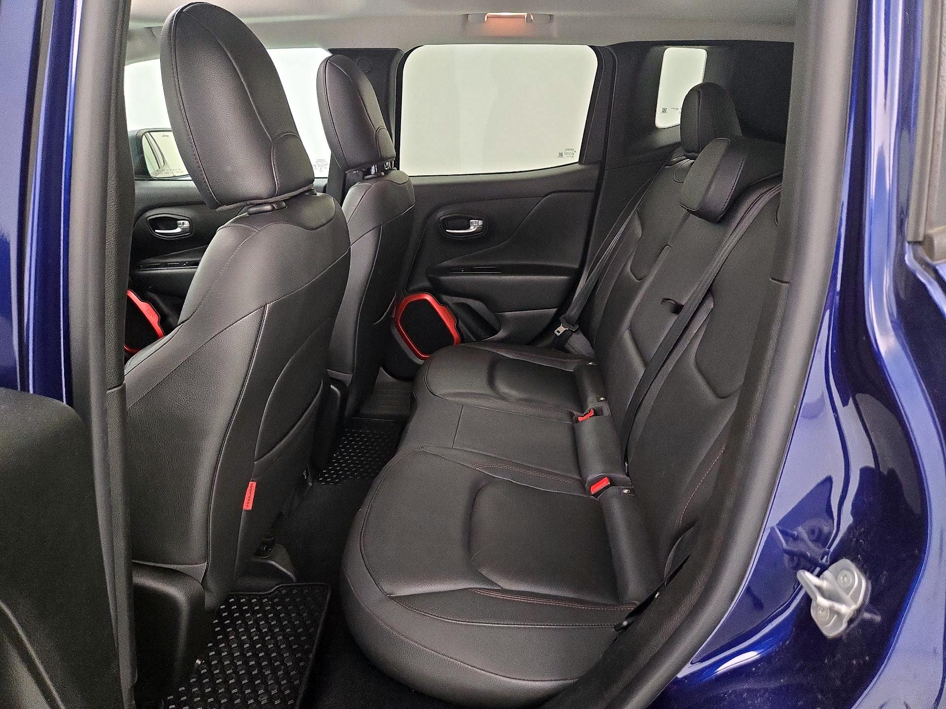 Thumbnail: 2017 Jeep Renegade - 19