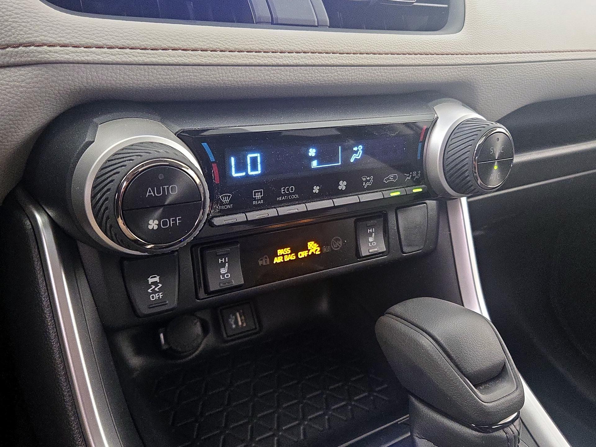 Thumbnail: 2024 Toyota RAV4 - 15