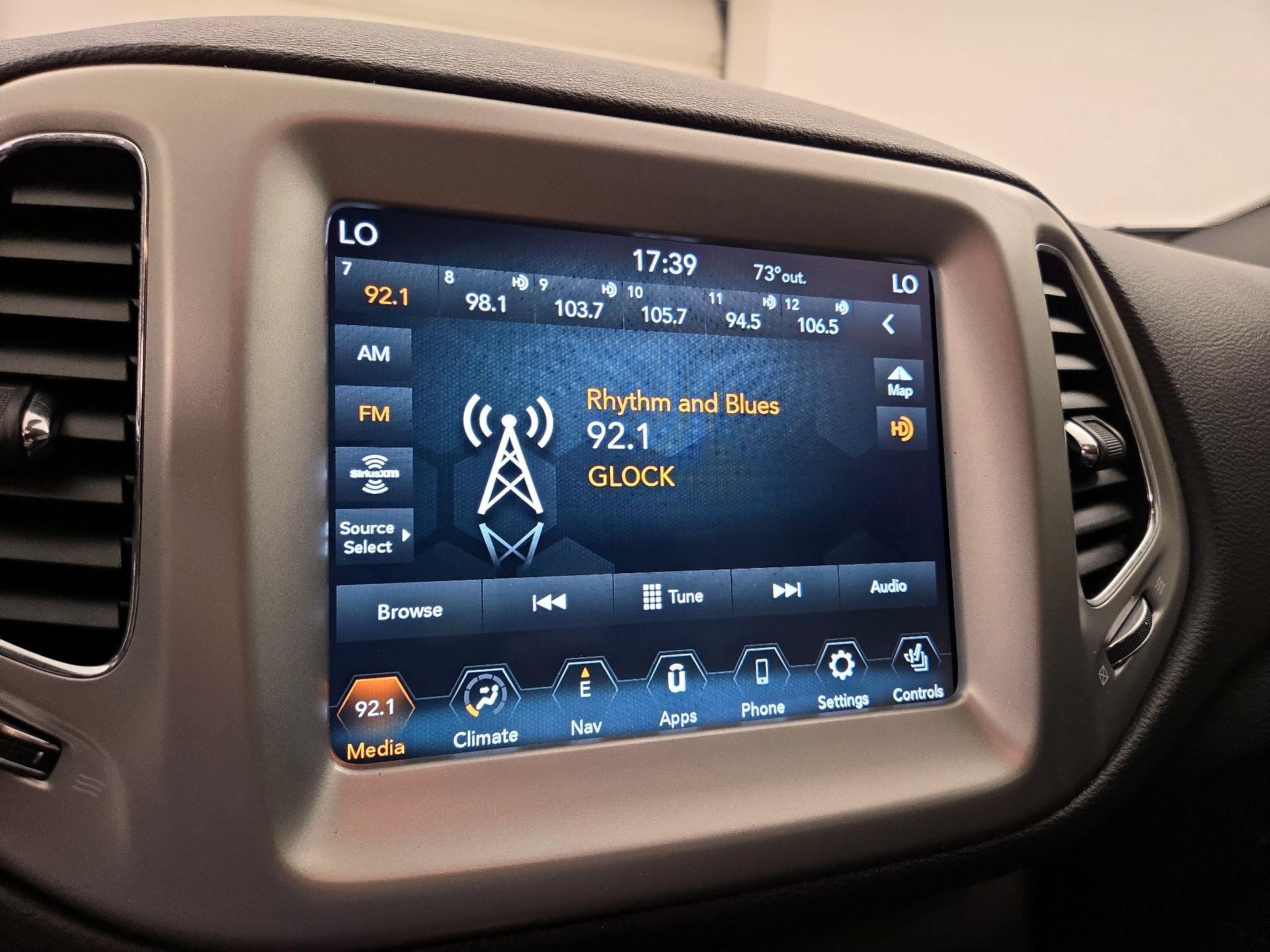 Thumbnail: 2020 Jeep Compass - 16