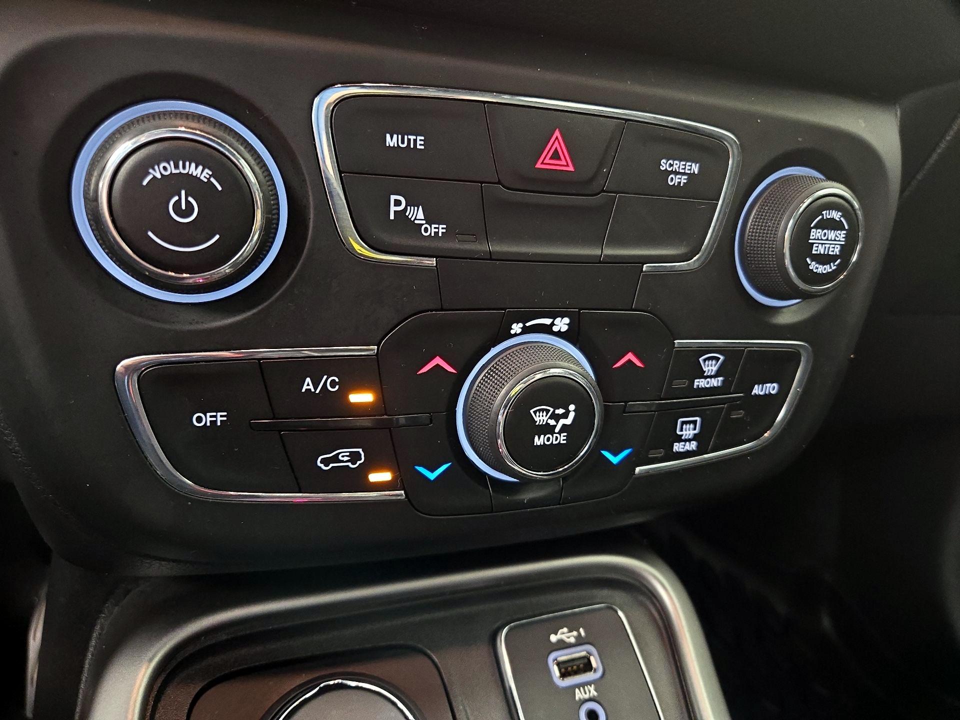 Thumbnail: 2020 Jeep Compass - 17