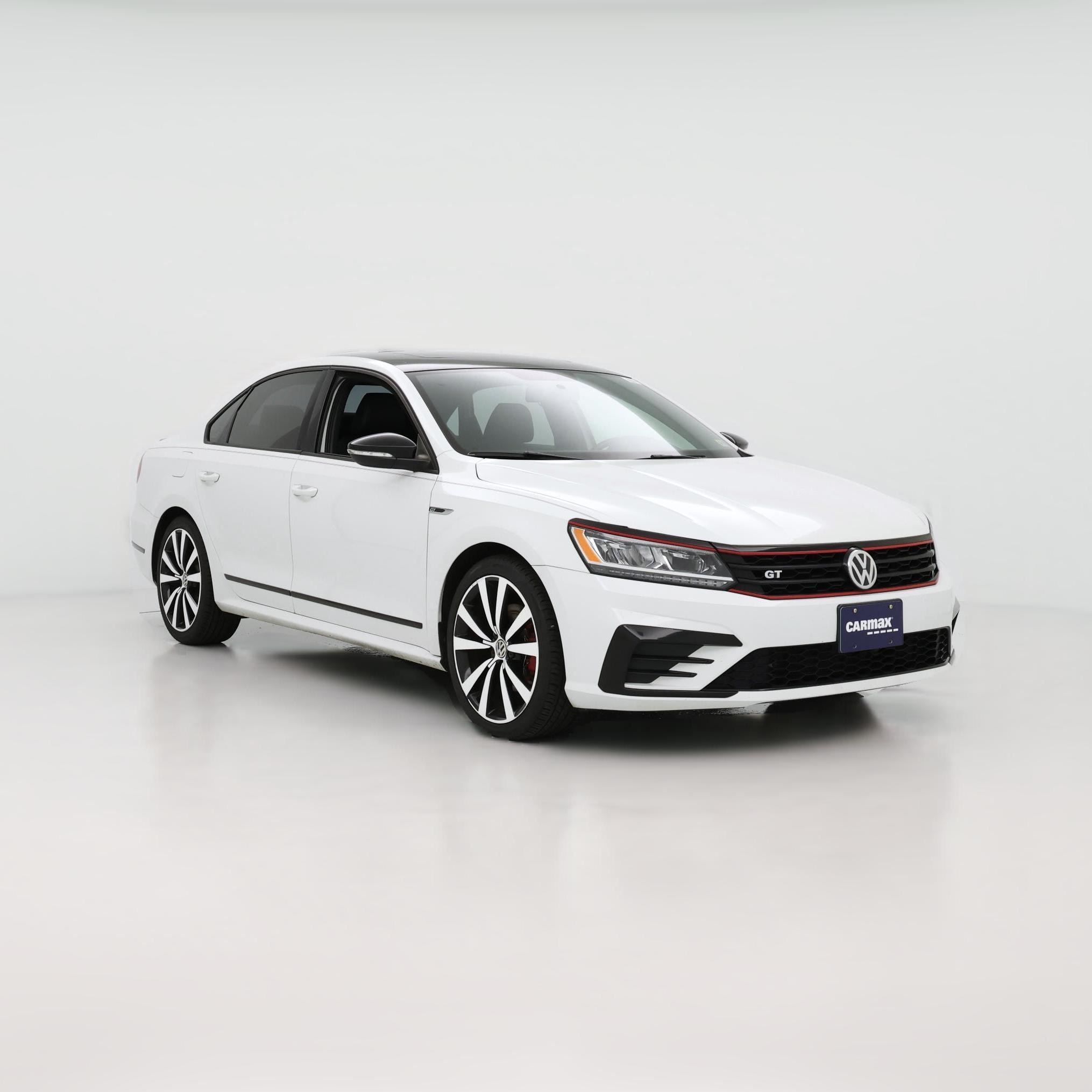Thumbnail: 2018 Volkswagen Passat - 1