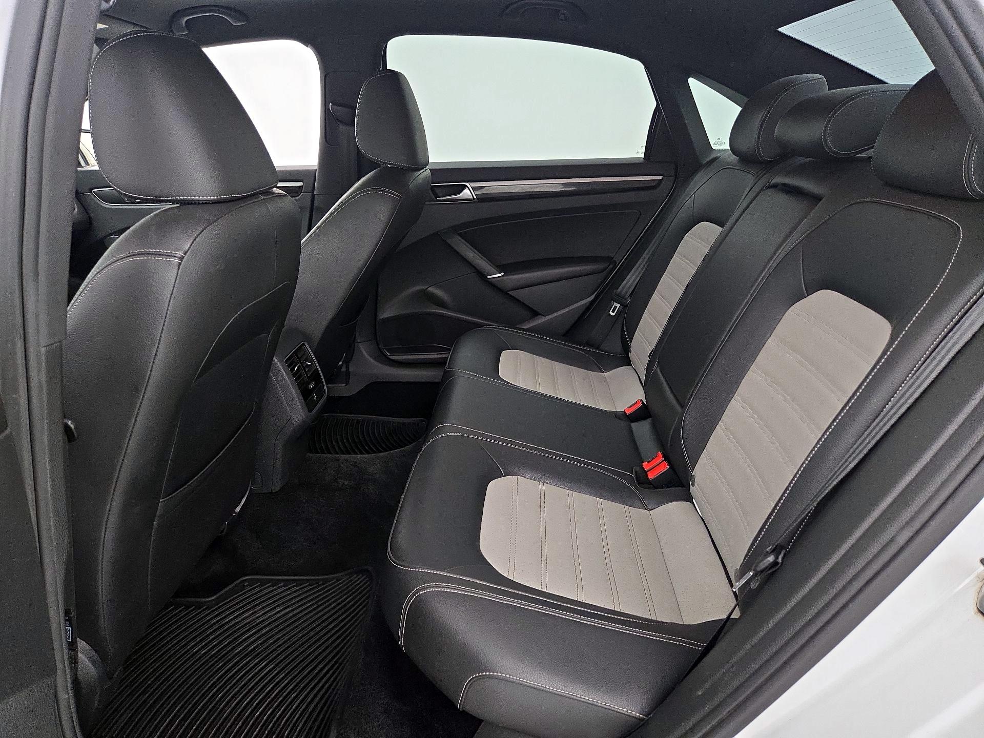 Thumbnail: 2018 Volkswagen Passat - 20