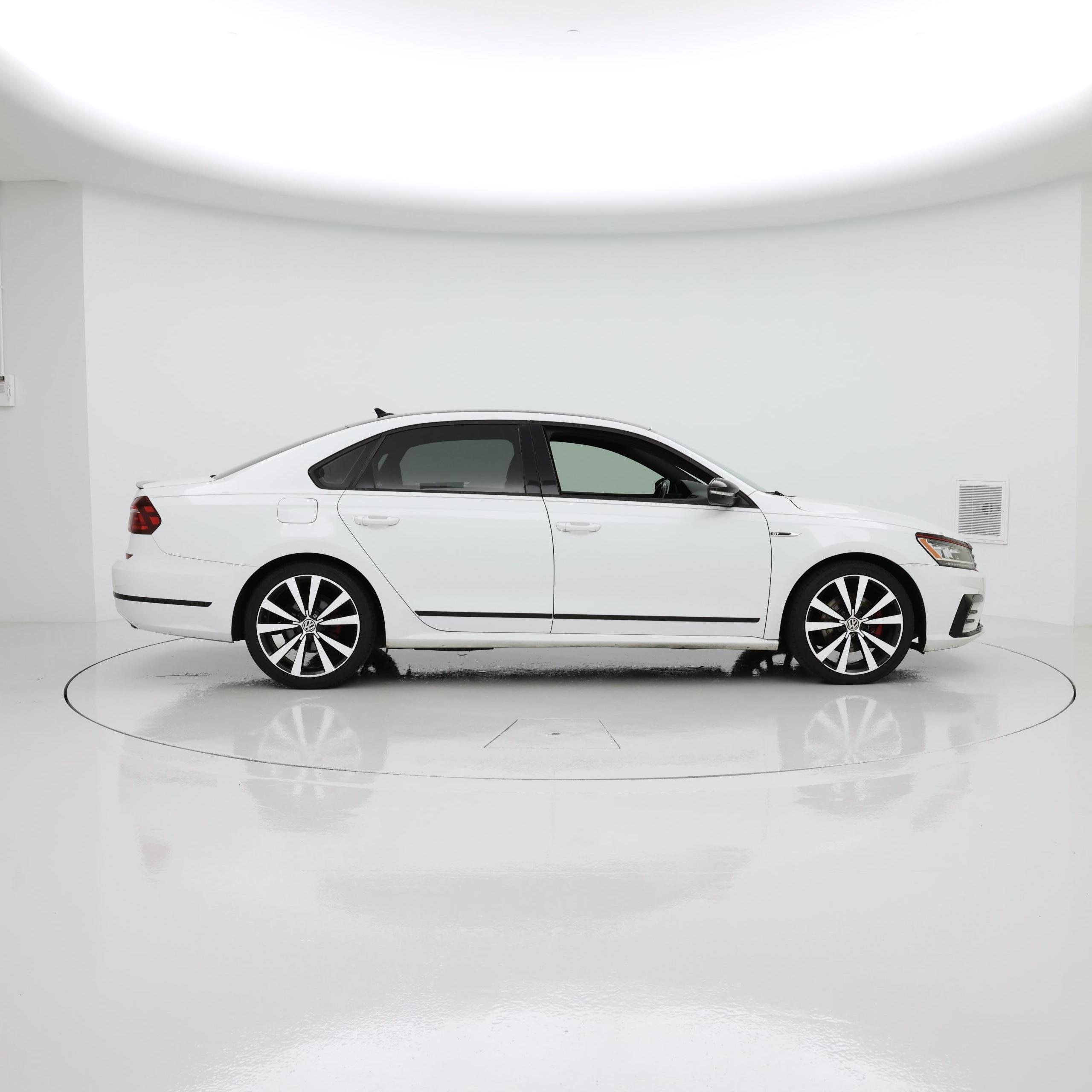 Thumbnail: 2018 Volkswagen Passat - 7