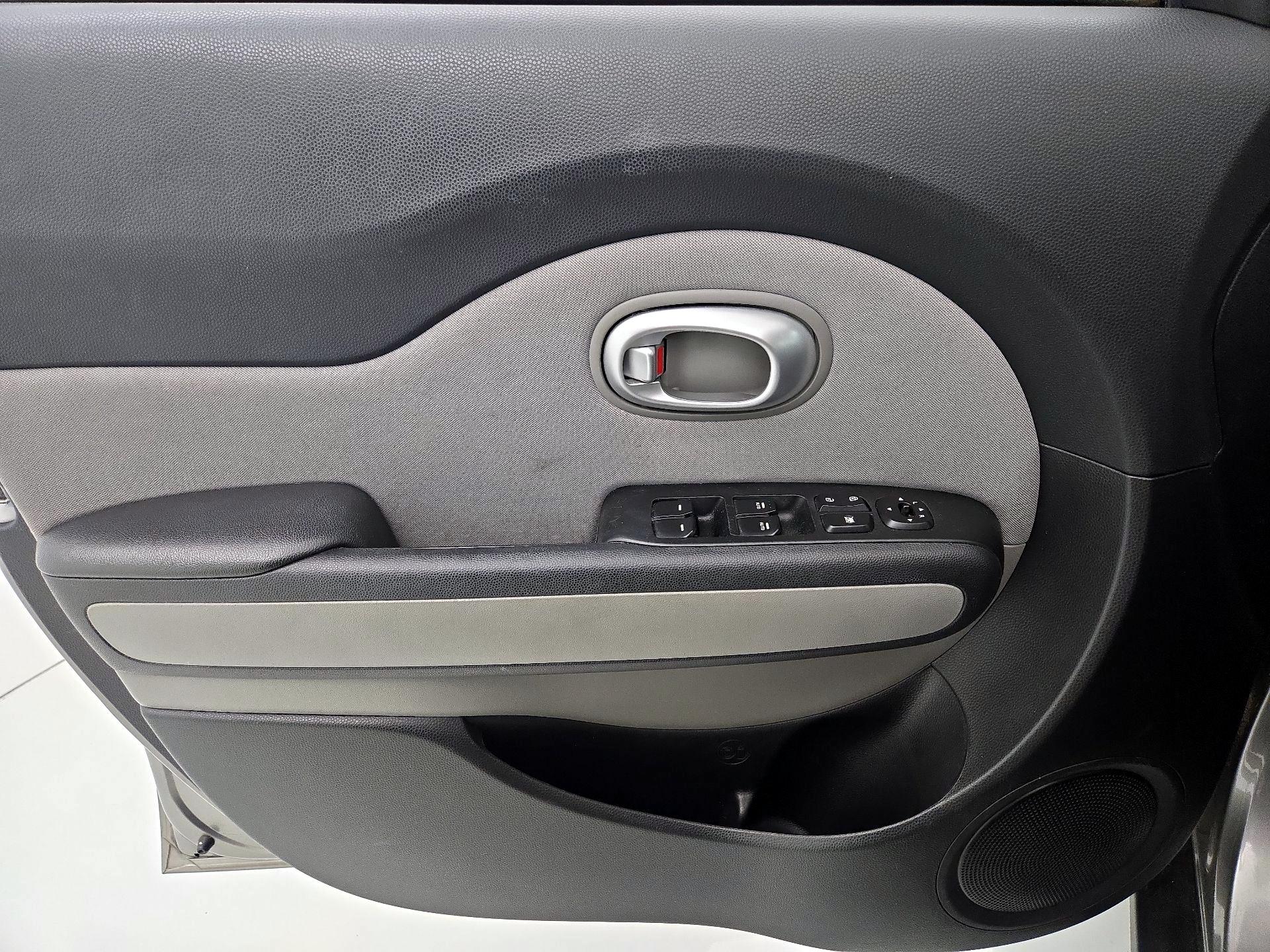 Thumbnail: 2015 Kia Soul - 12