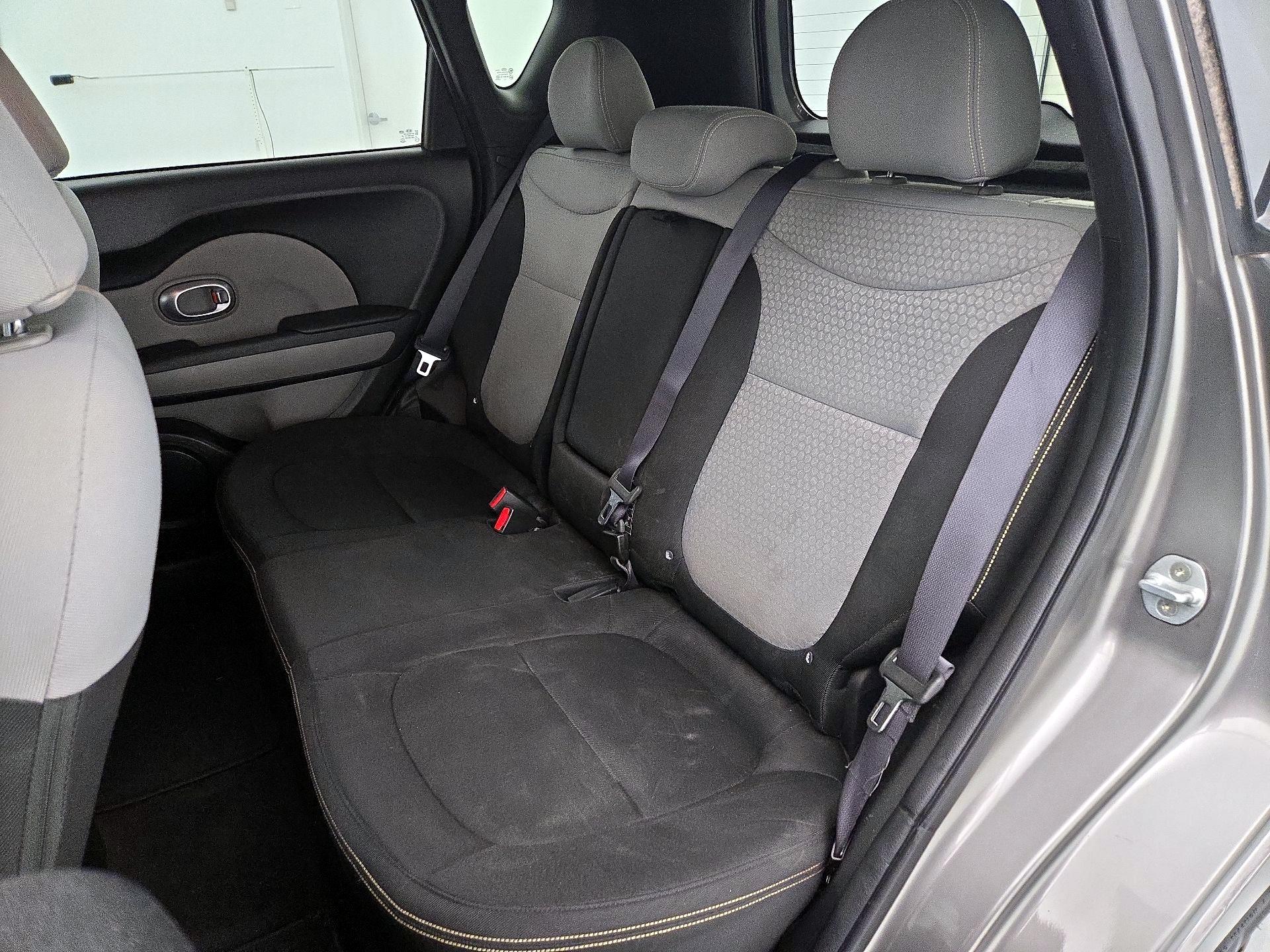 Thumbnail: 2015 Kia Soul - 18