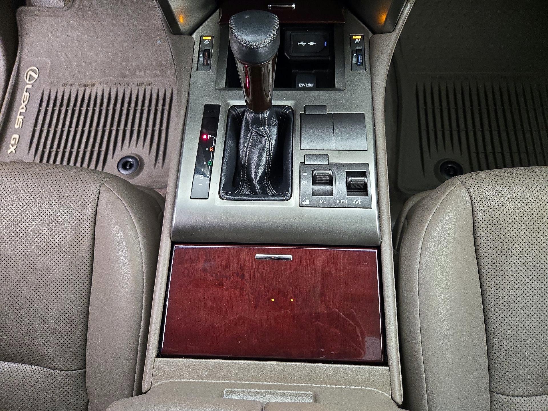 Thumbnail: 2019 Lexus GX - 18