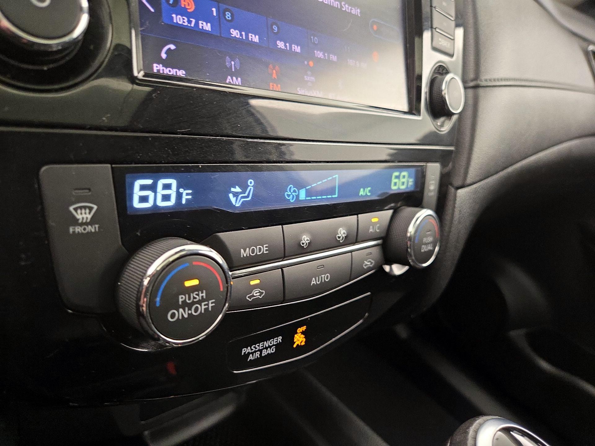 Thumbnail: 2019 Nissan Rogue - 17