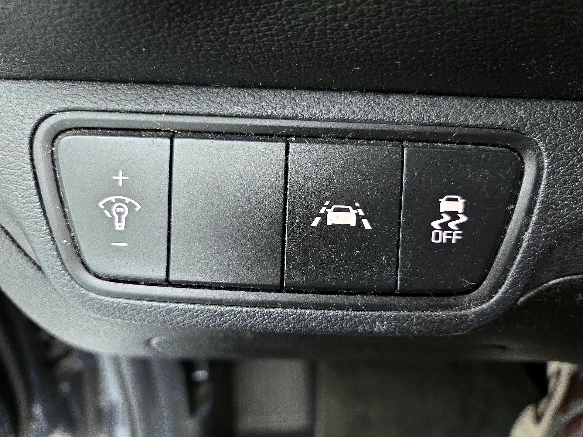 Thumbnail: 2019 Kia Forte - 13