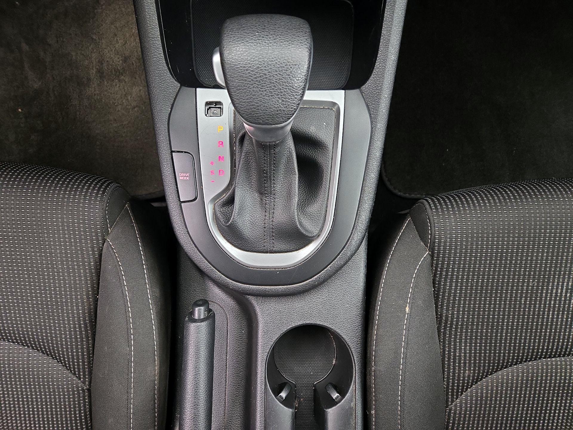 Thumbnail: 2019 Kia Forte - 17