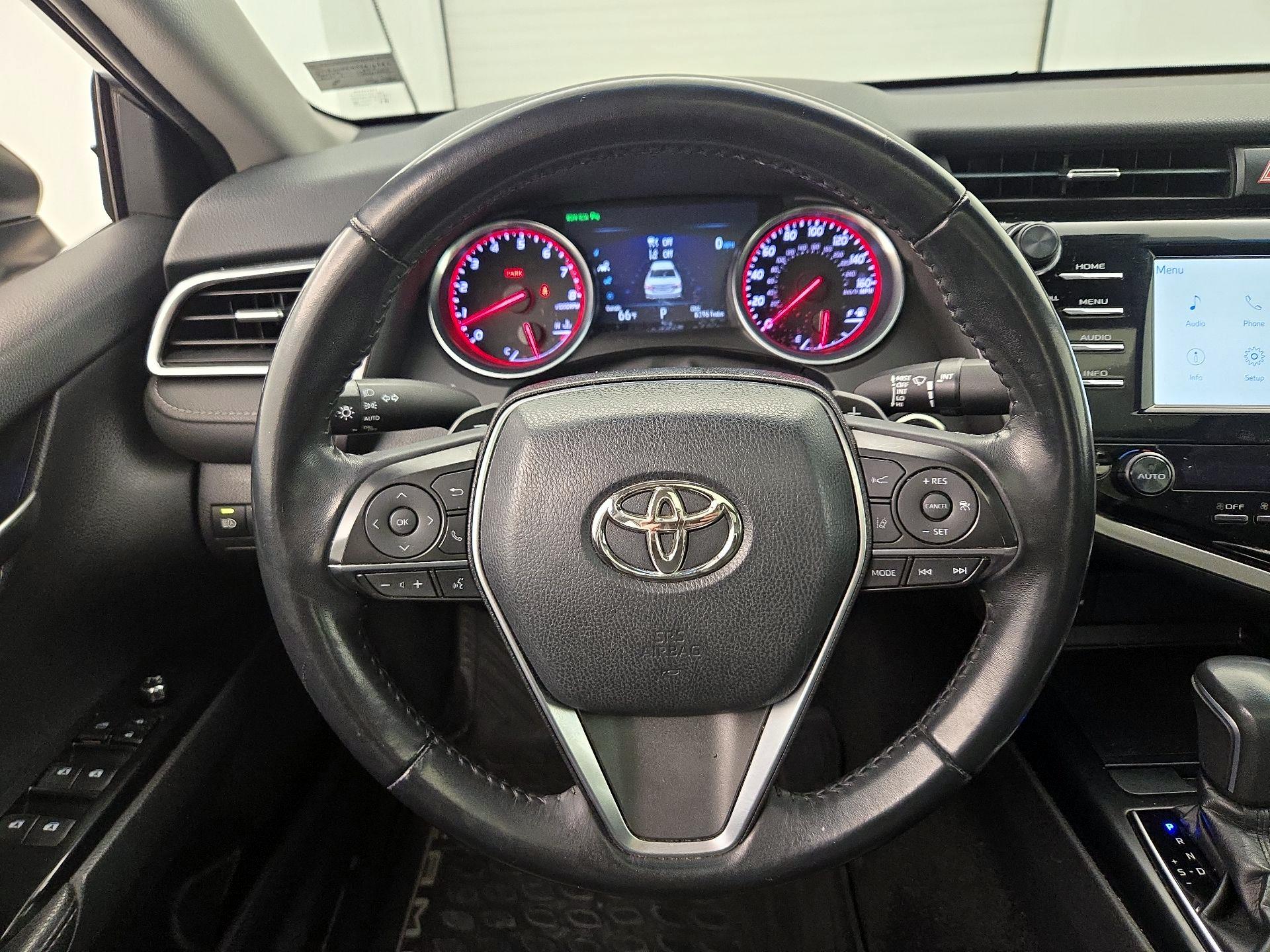 Thumbnail: 2018 Toyota Camry - 10