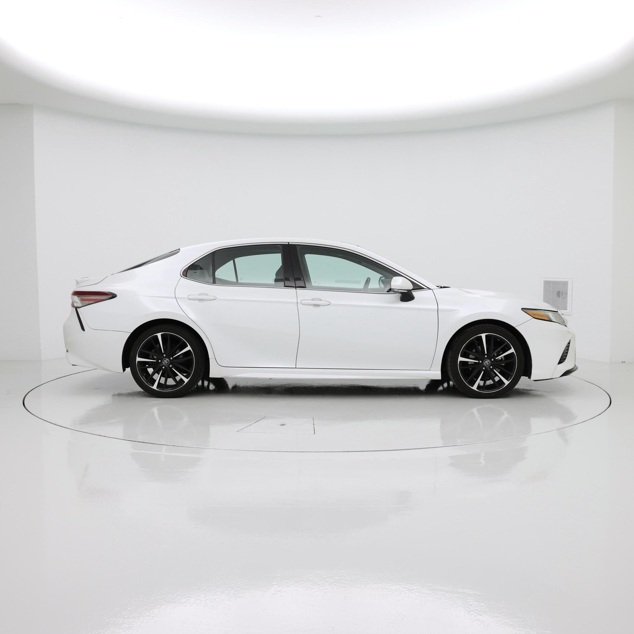 Thumbnail: 2018 Toyota Camry - 7