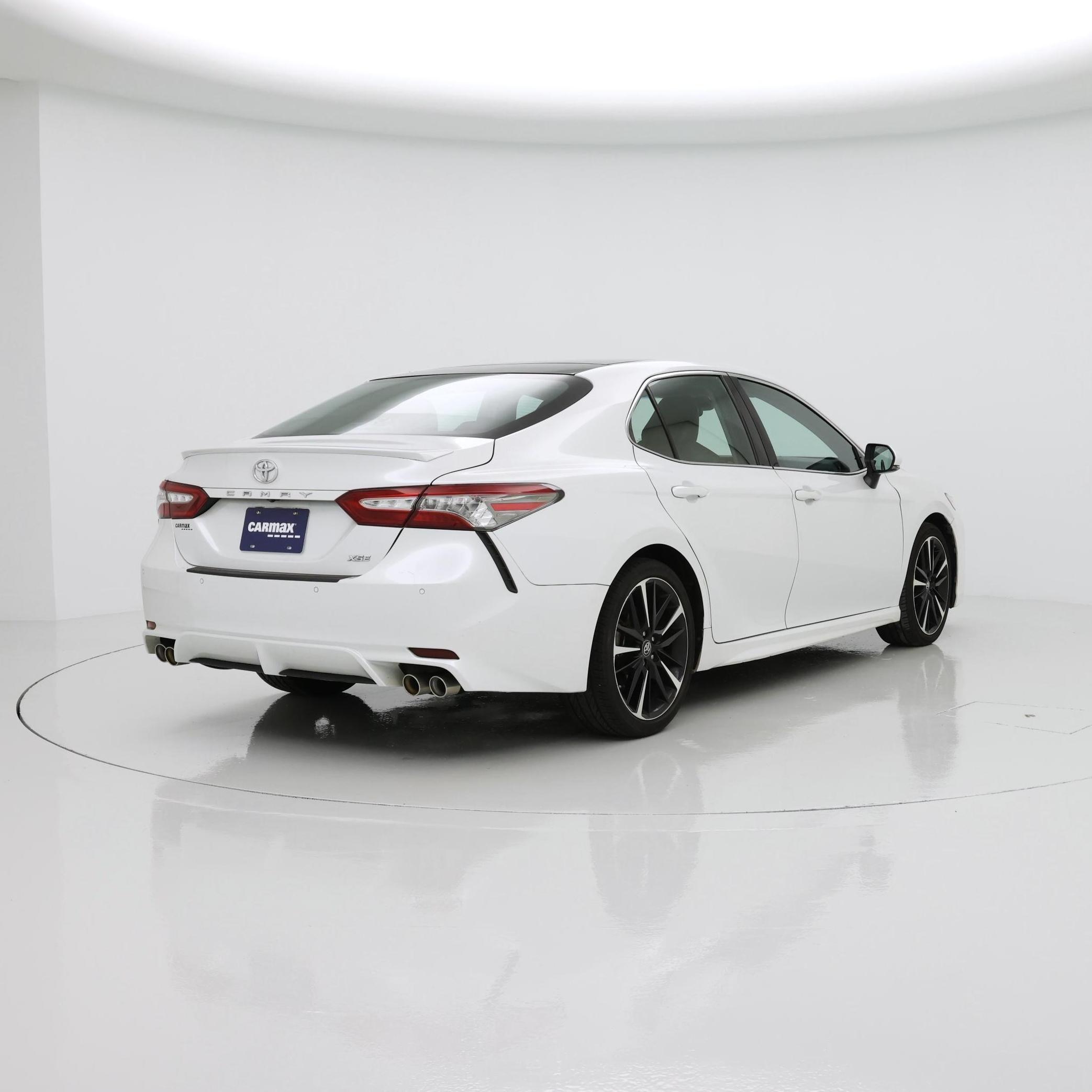 Thumbnail: 2018 Toyota Camry - 8