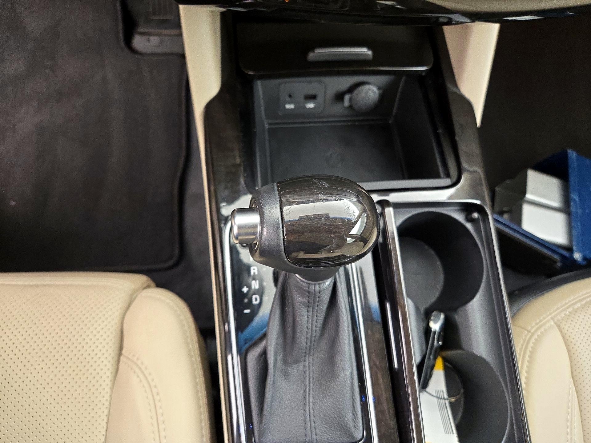 Thumbnail: 2014 Kia Cadenza - 18
